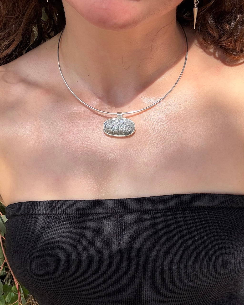 Engraved Mother of Pearl Wire Necklace
