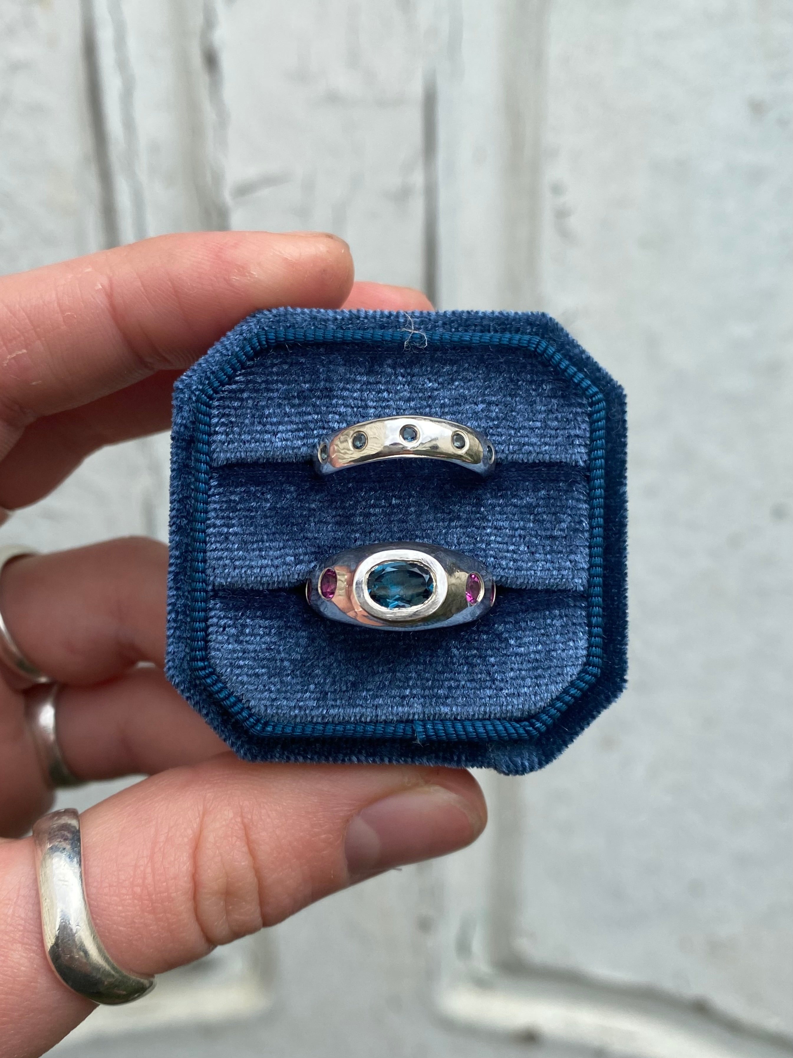 Lily Stacking Set M