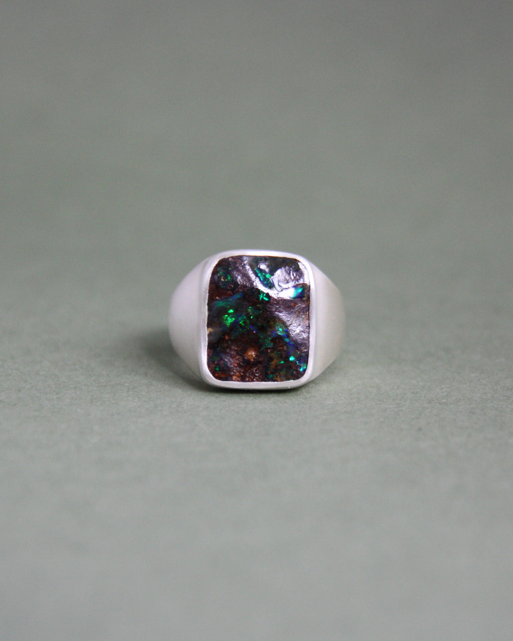 Boulder Opal Signet Satin Finish Q 1/2