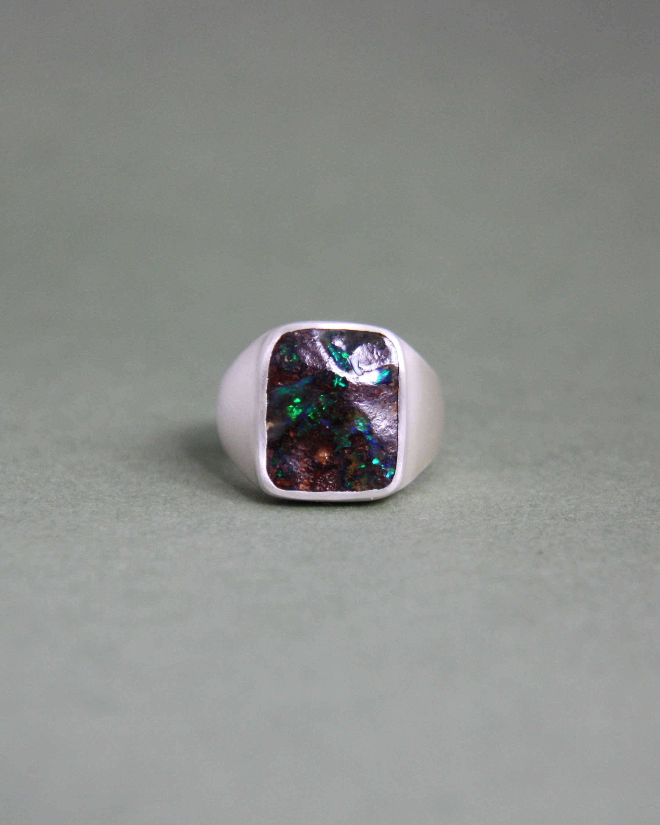 Boulder Opal Signet Satin Finish Q 1/2