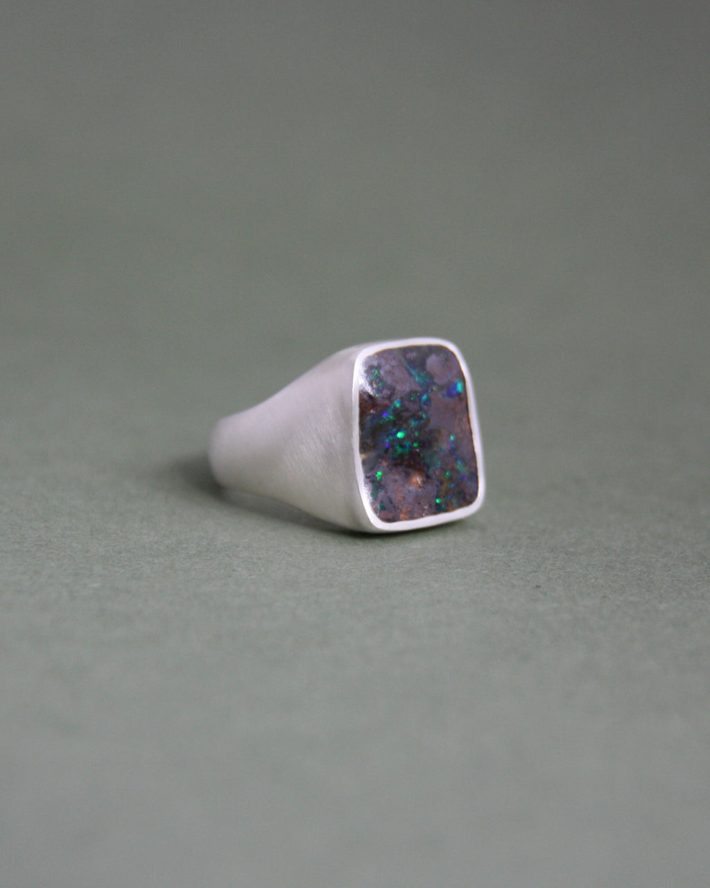 Boulder Opal Signet Satin Finish Q 1/2