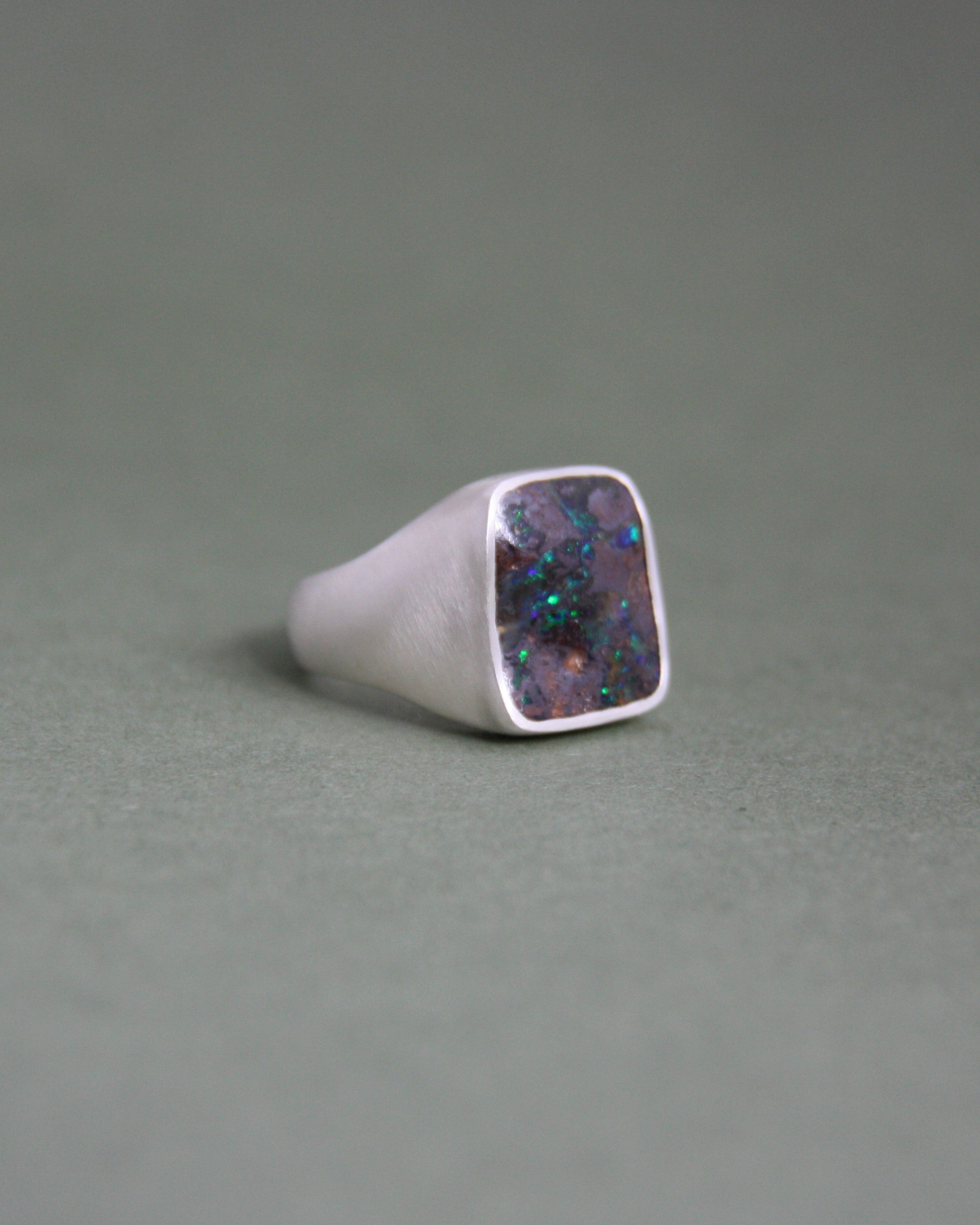 Boulder Opal Signet Satin Finish Q 1/2