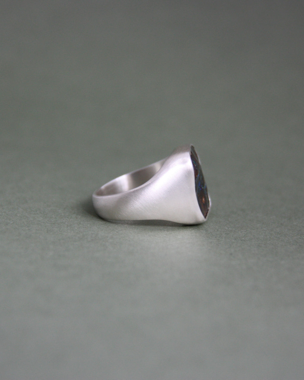 Boulder Opal Signet Satin Finish Q 1/2