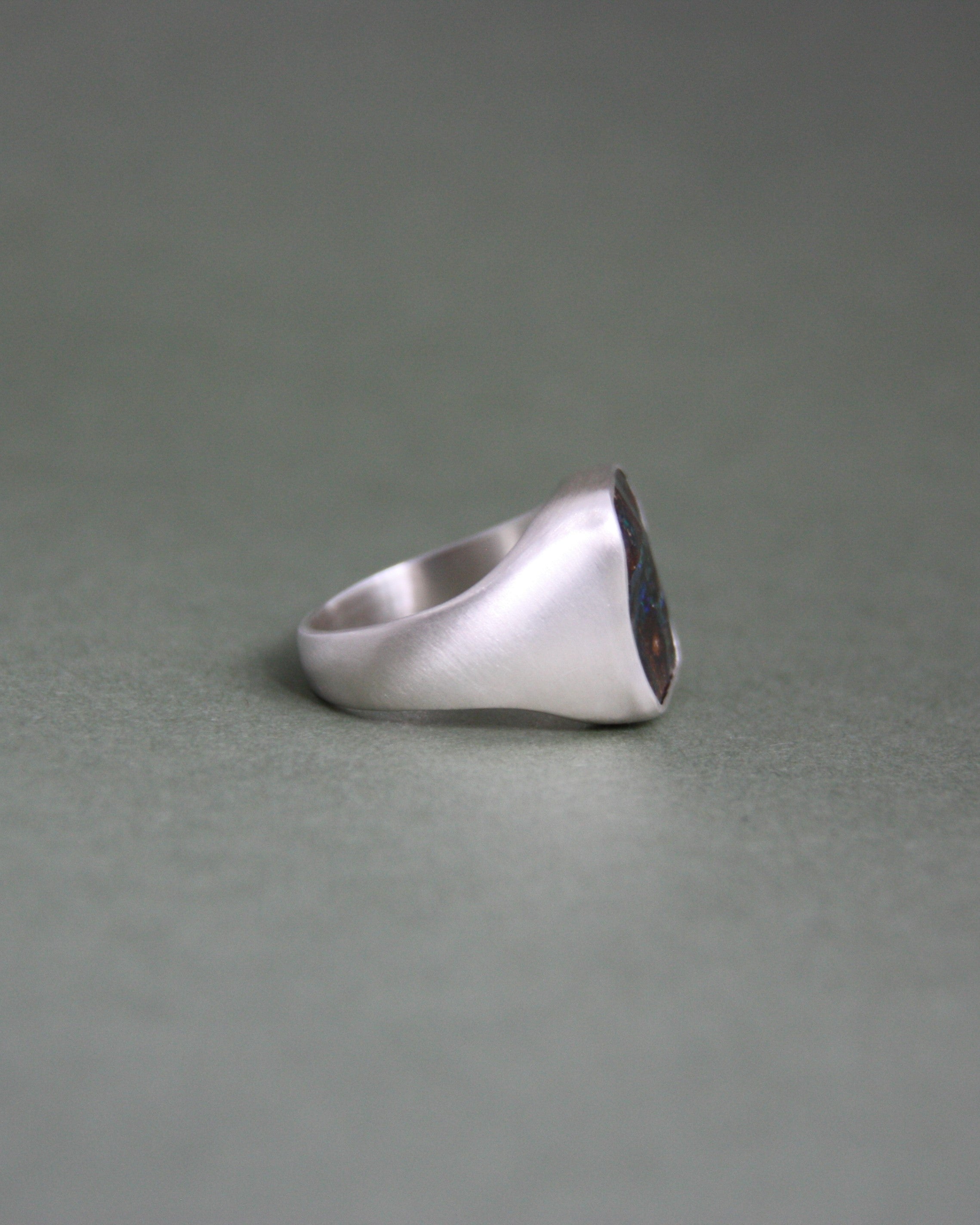 Boulder Opal Signet Satin Finish Q 1/2