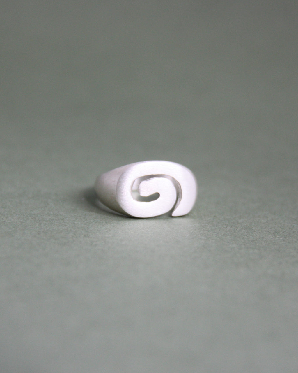 Spiral Signet Satin Finish L