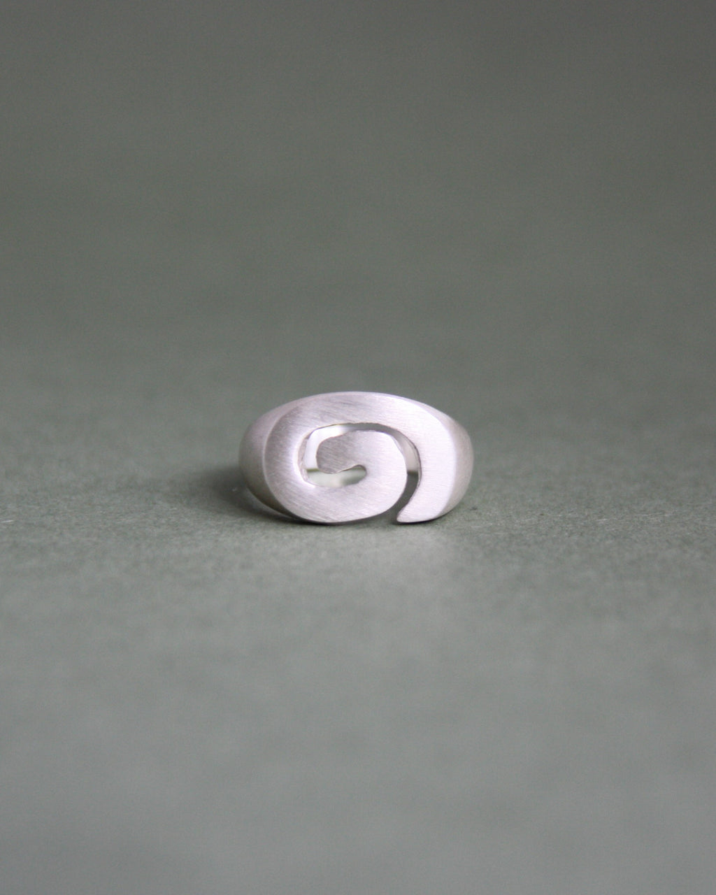 Spiral Signet Satin Finish L