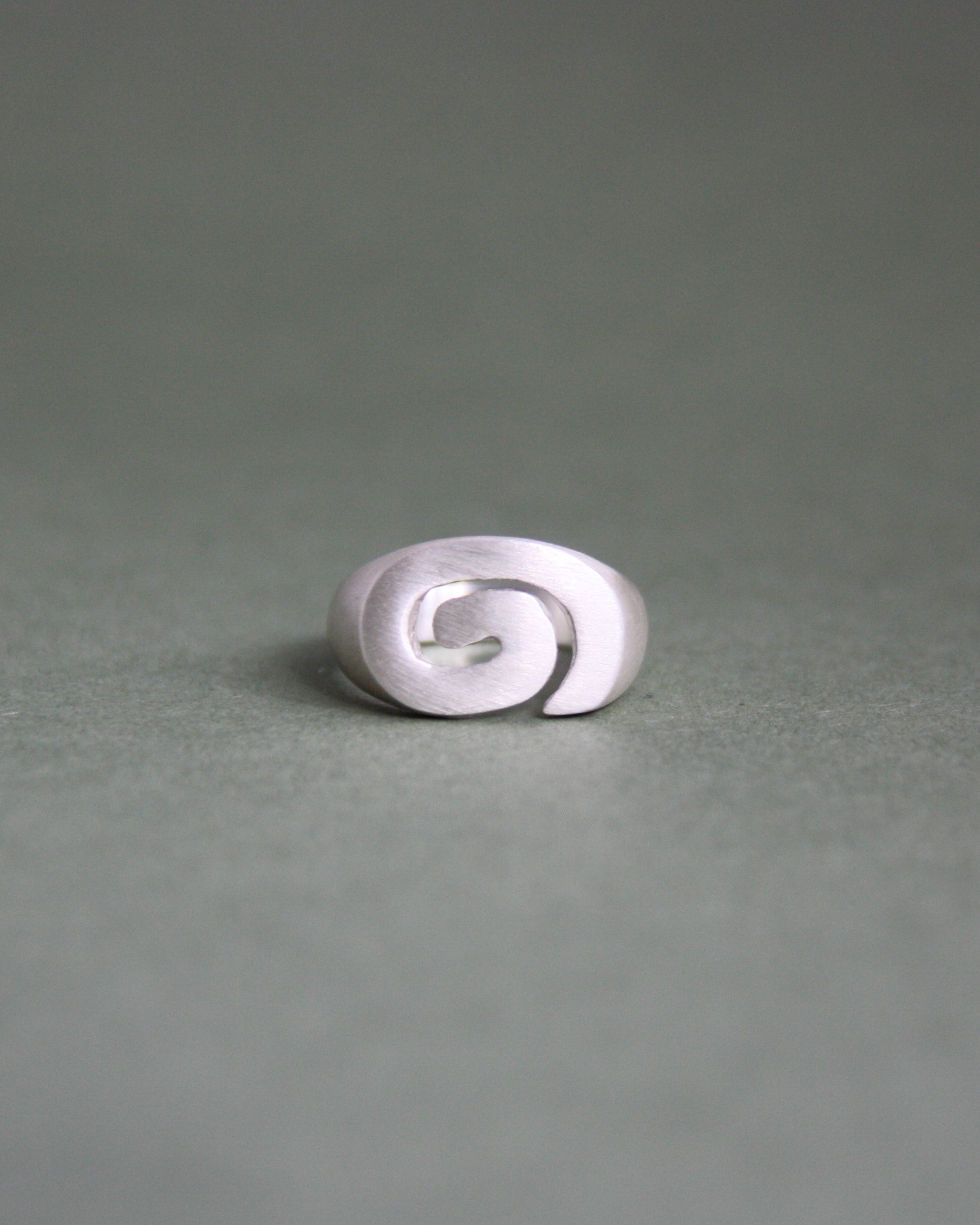 Spiral Signet Satin Finish L