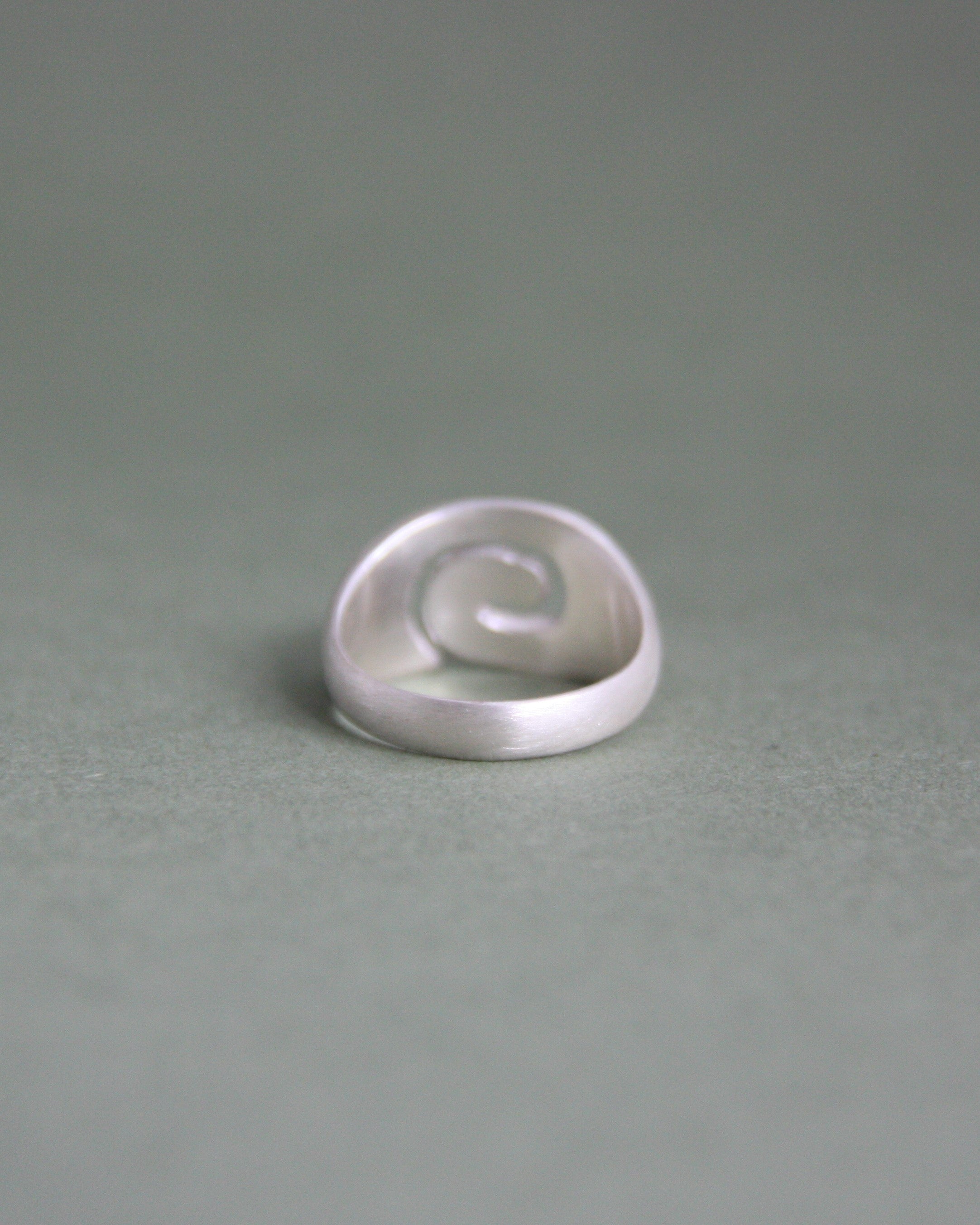 Spiral Signet Satin Finish L