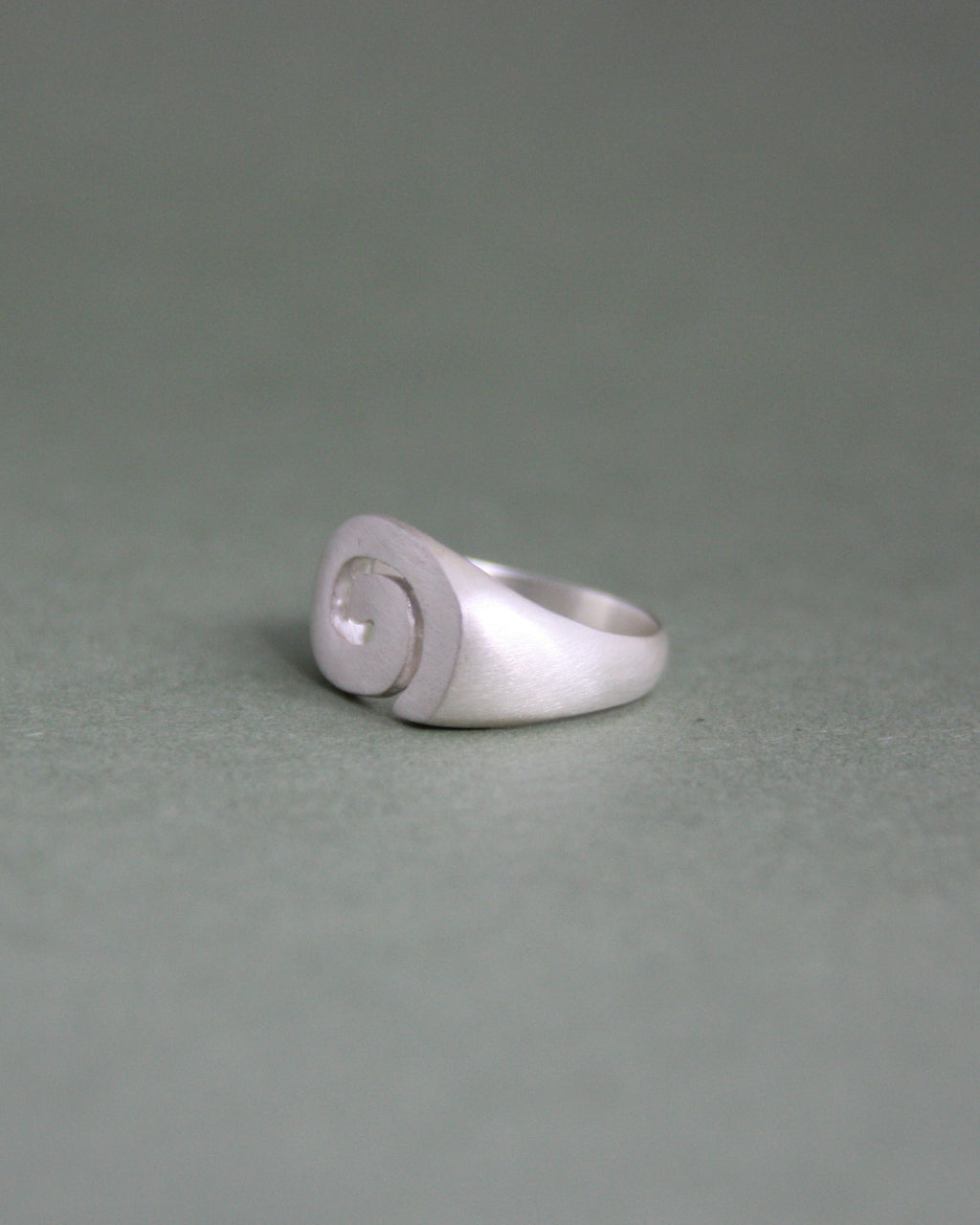 Spiral Signet Satin Finish L