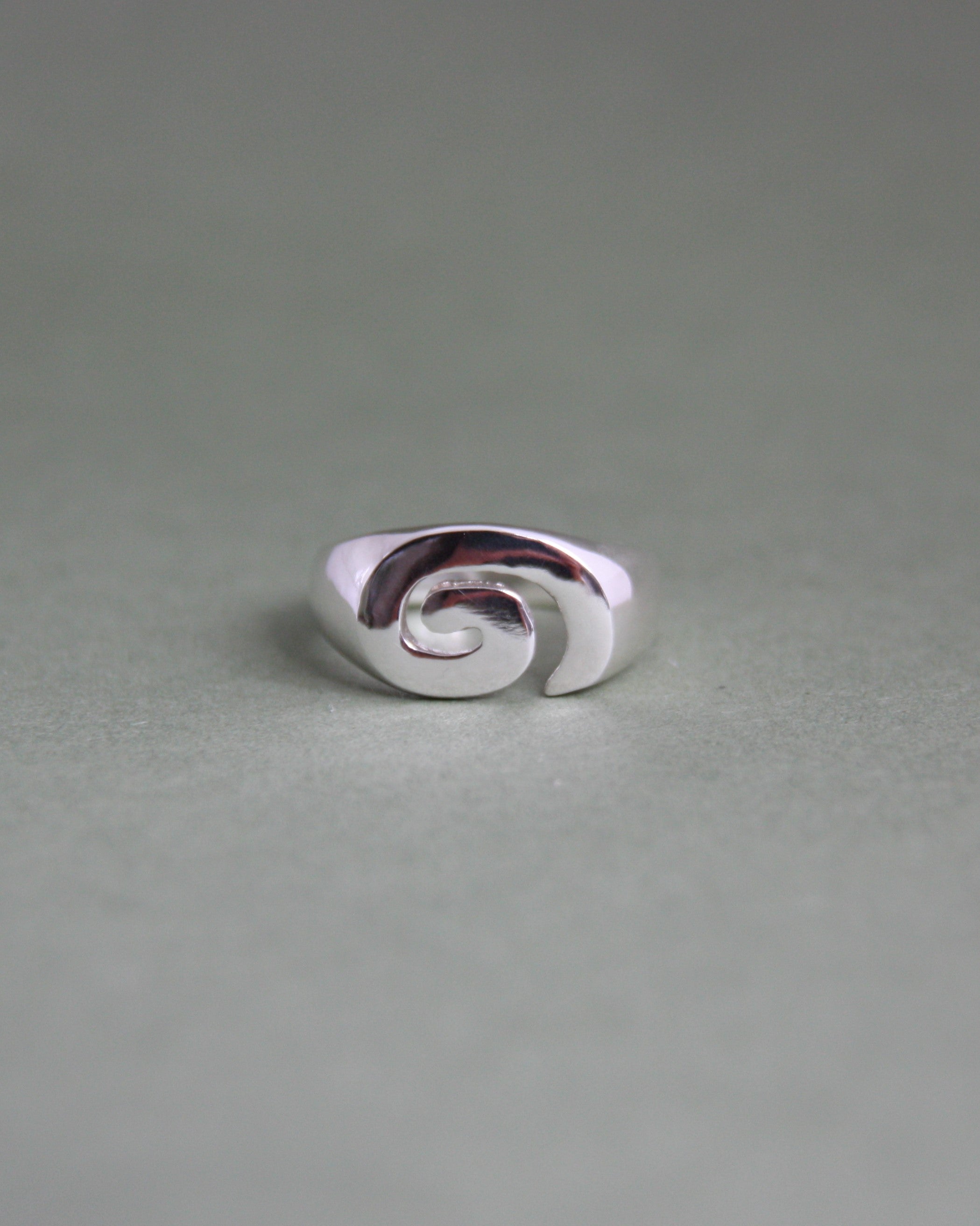 Spiral Signet U
