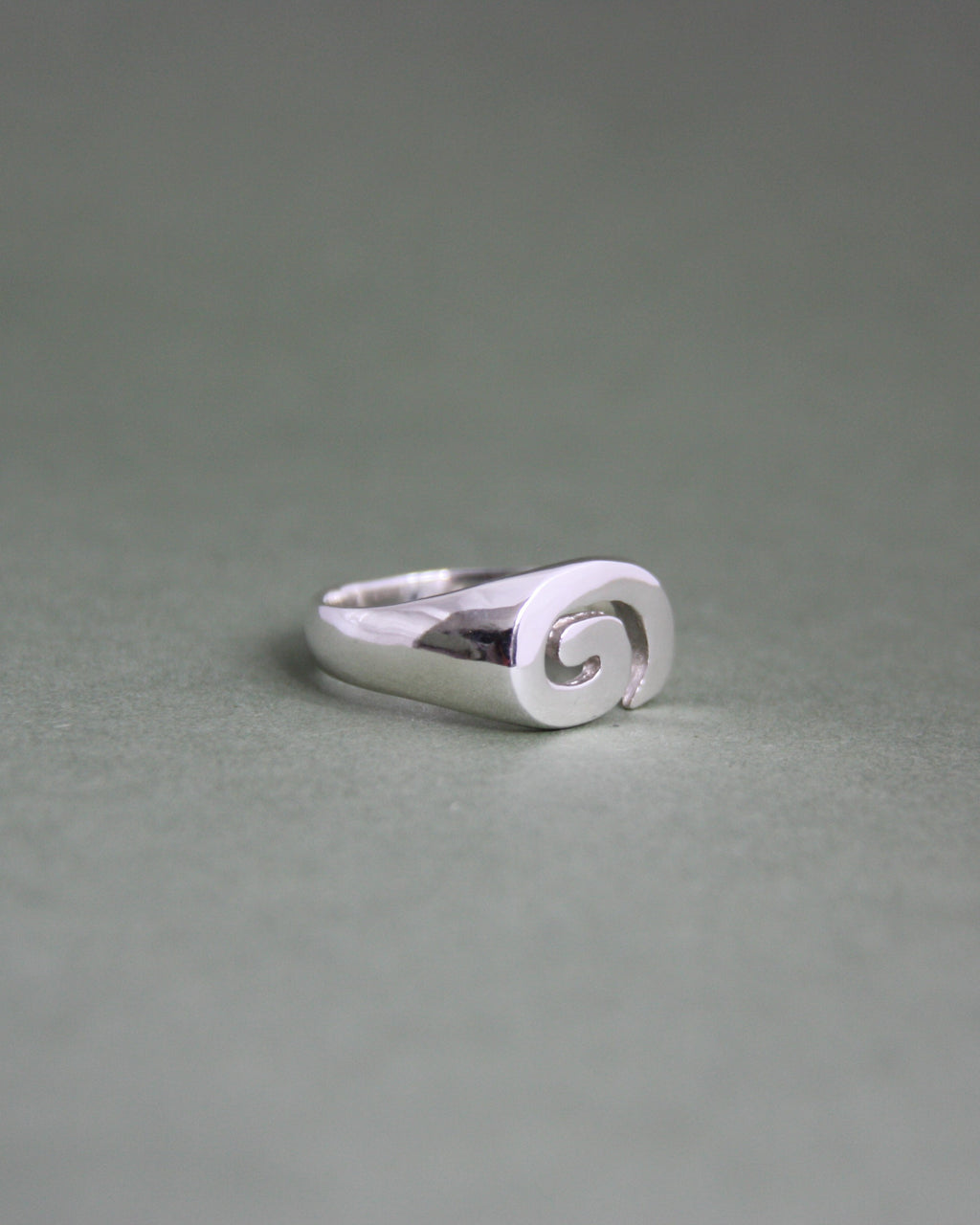 Spiral Signet U