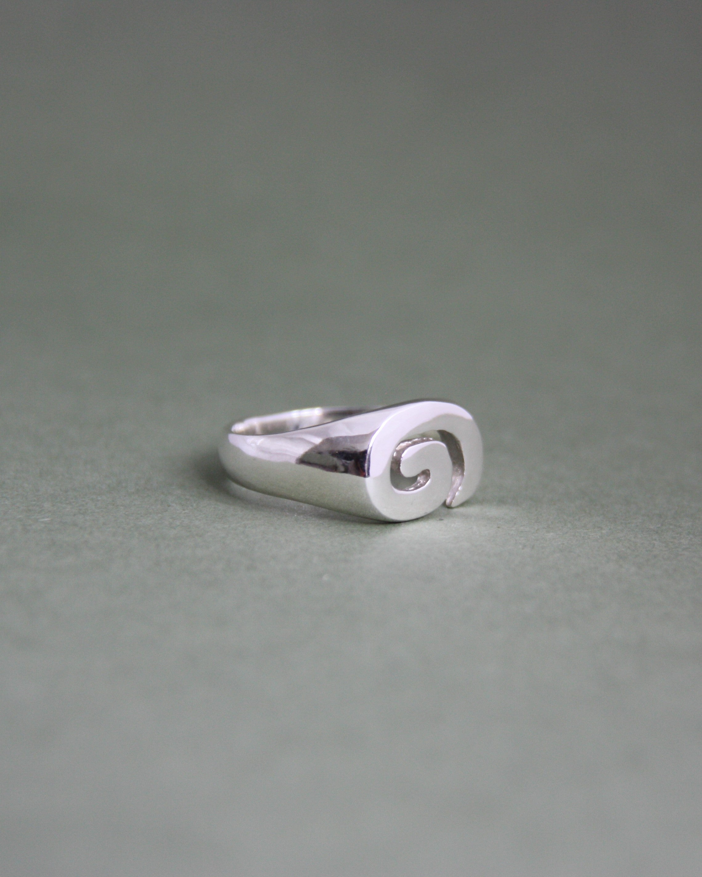 Spiral Signet U