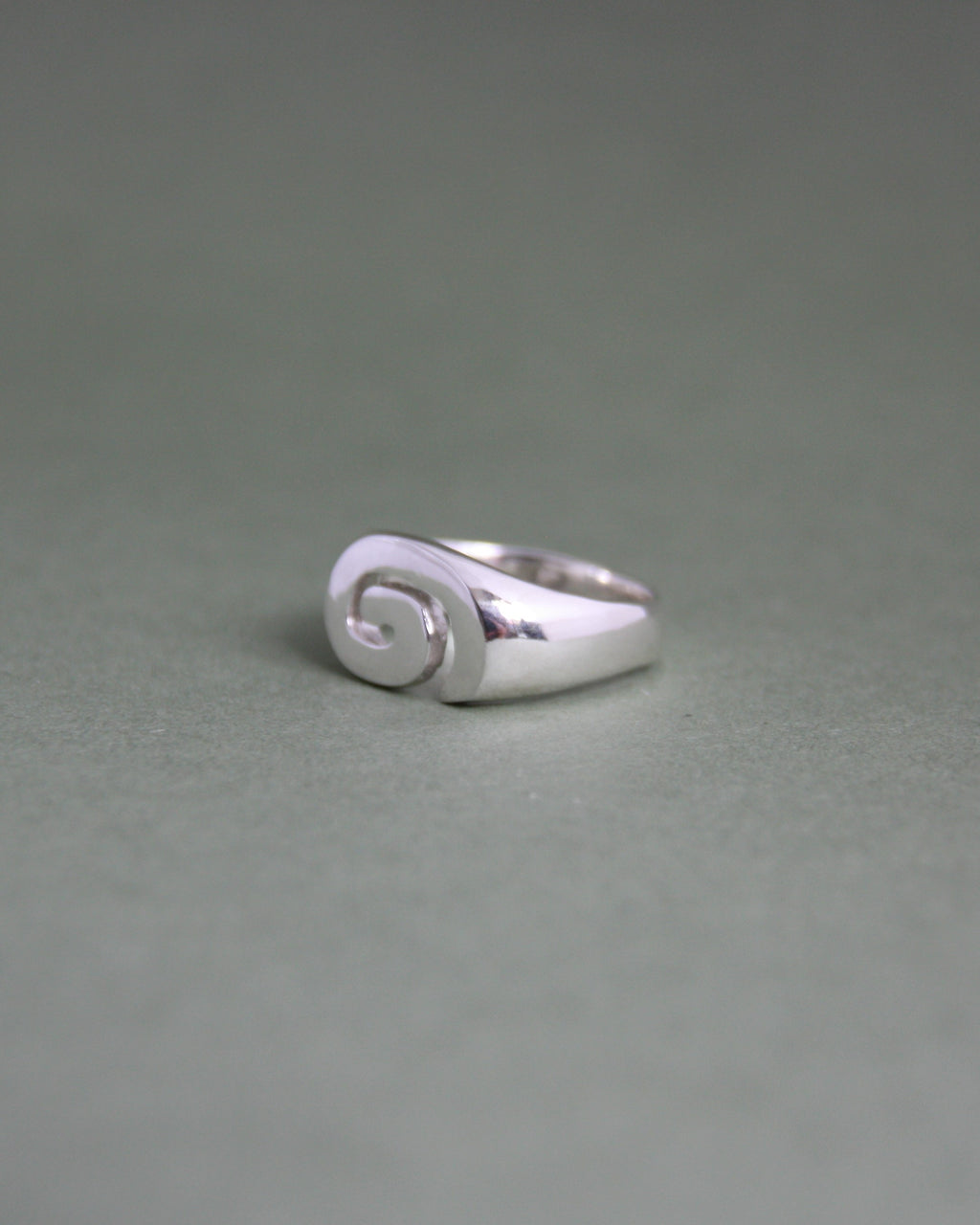 Spiral Signet U