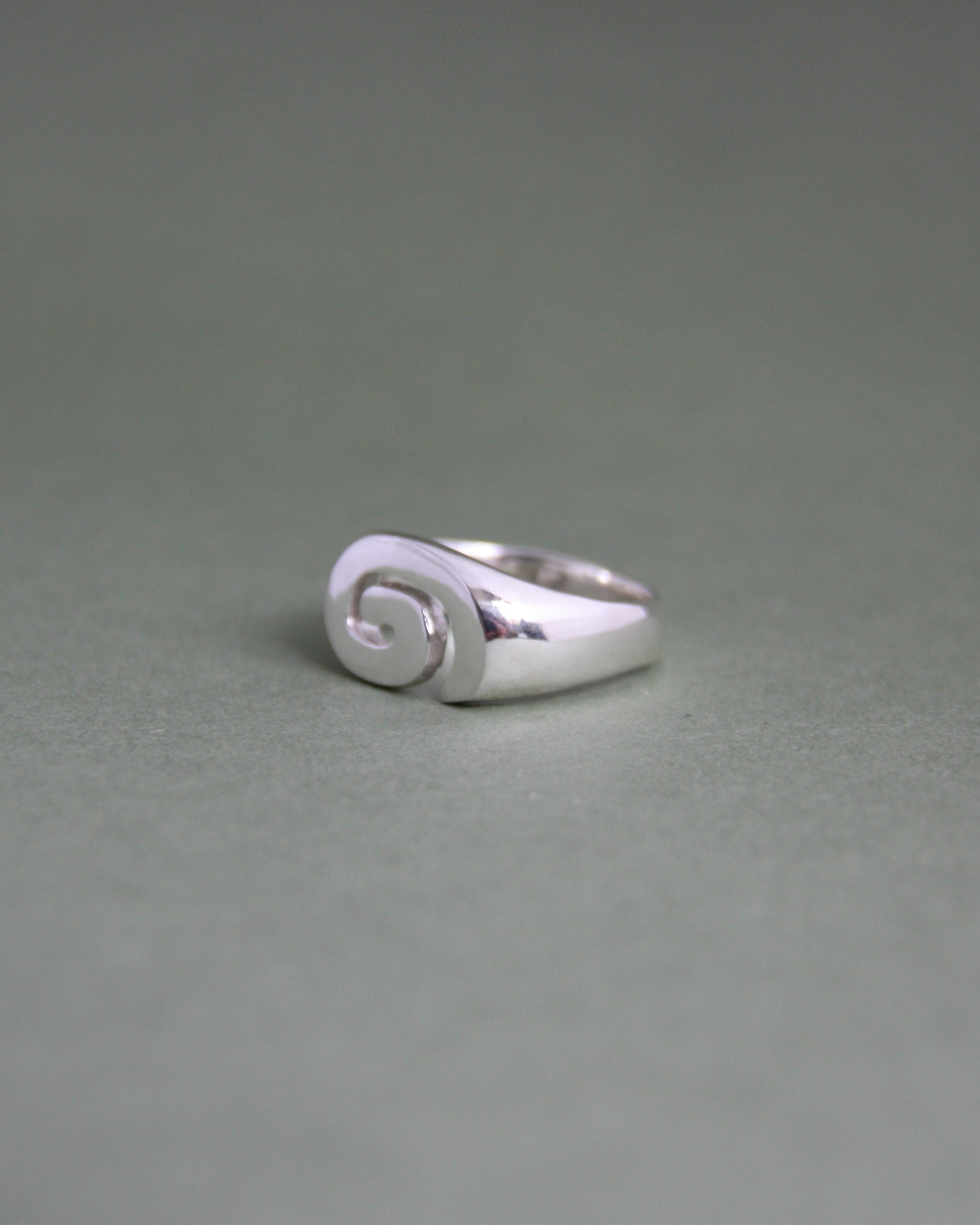 Spiral Signet U