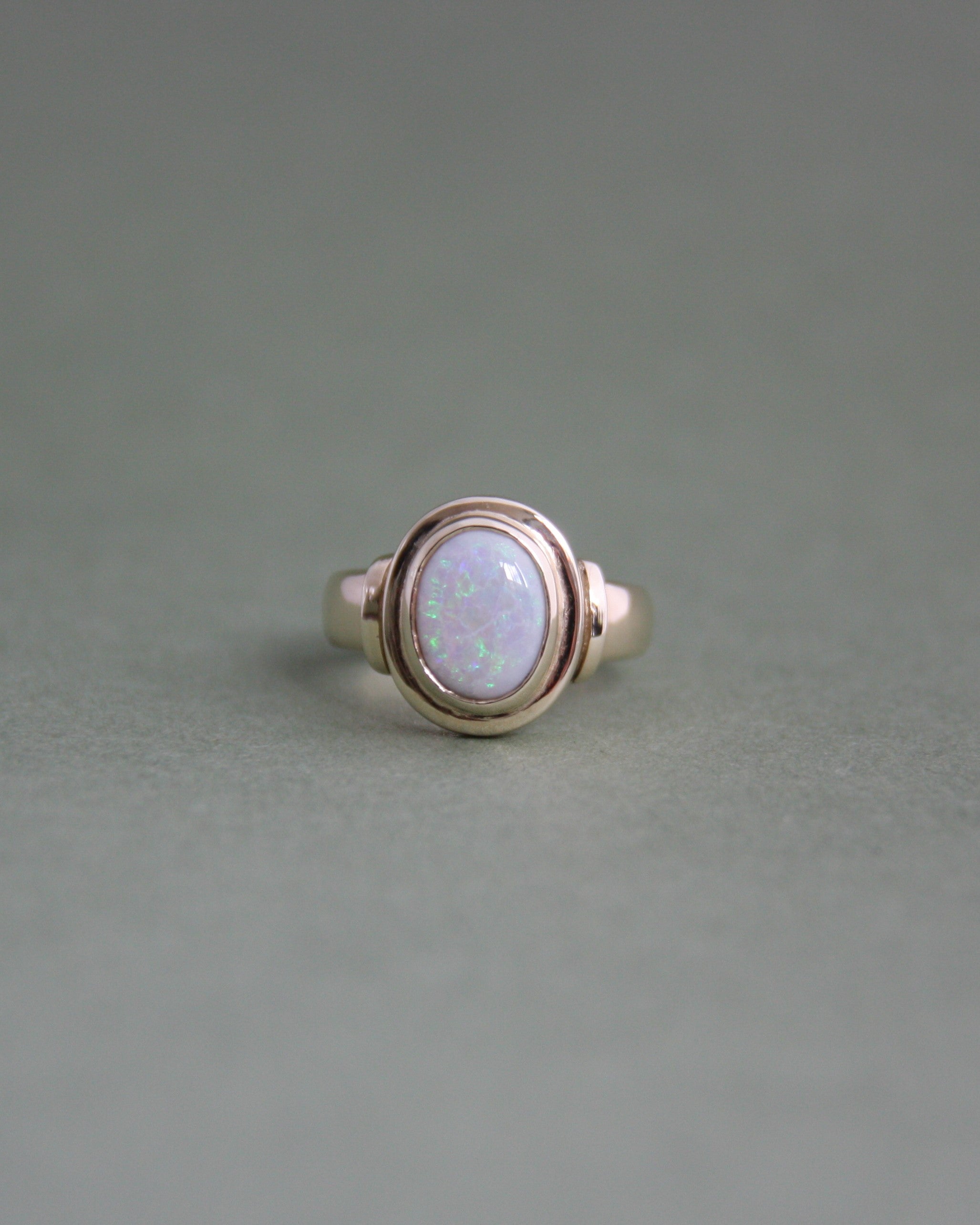 Junpier Gold & Opal Ring N