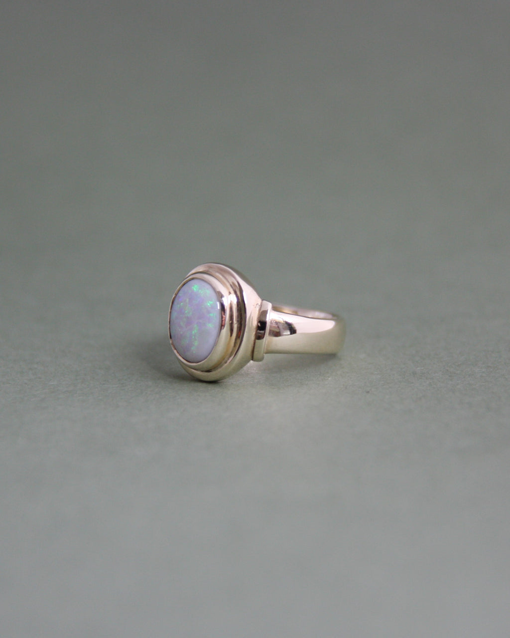 Junpier Gold & Opal Ring N
