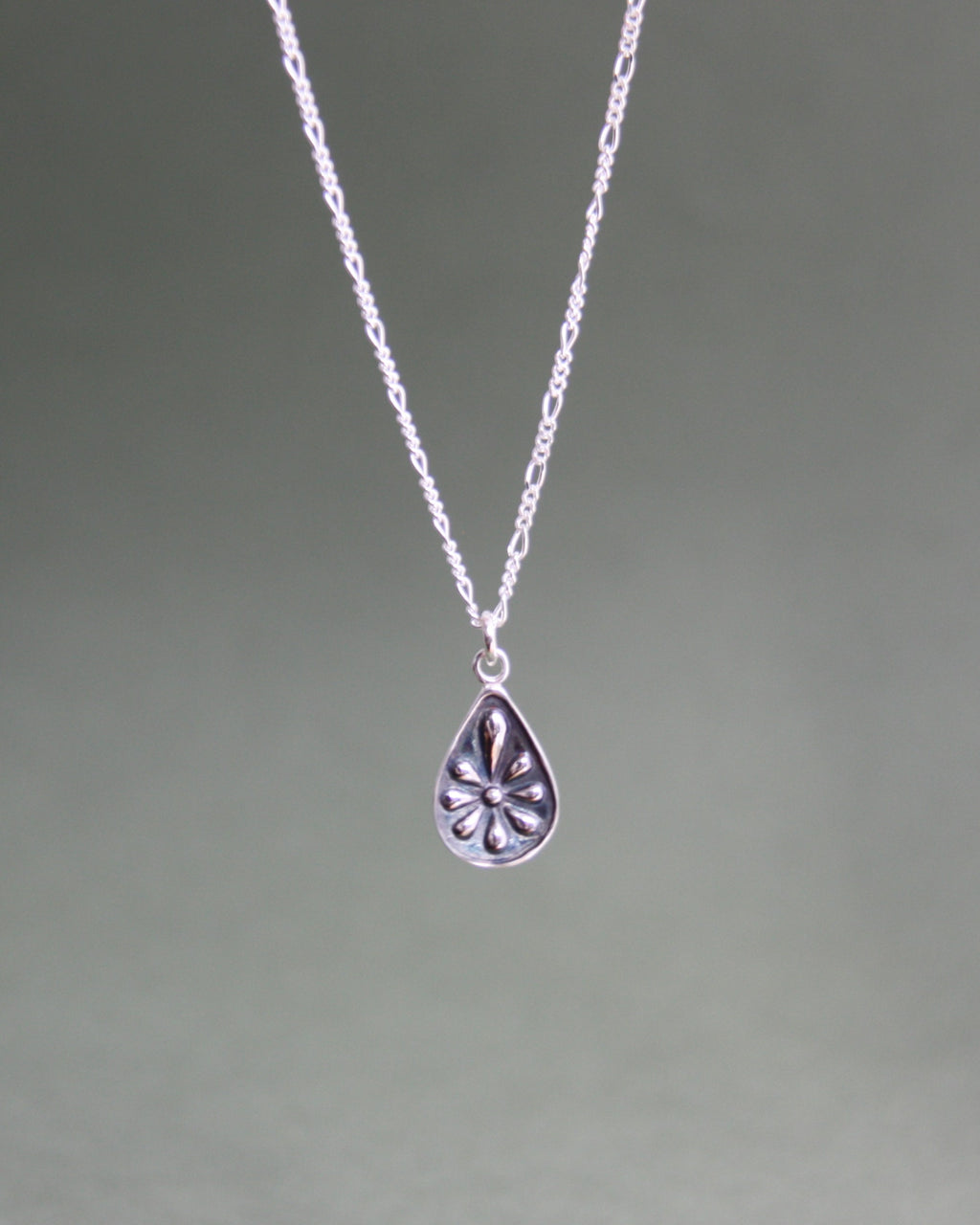 Flower Droplet Necklace