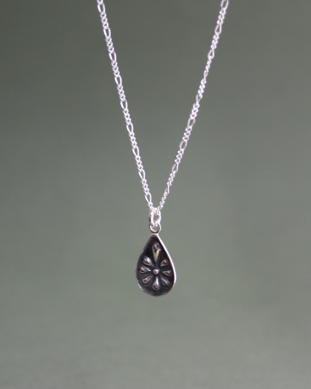 Flower Droplet Necklace