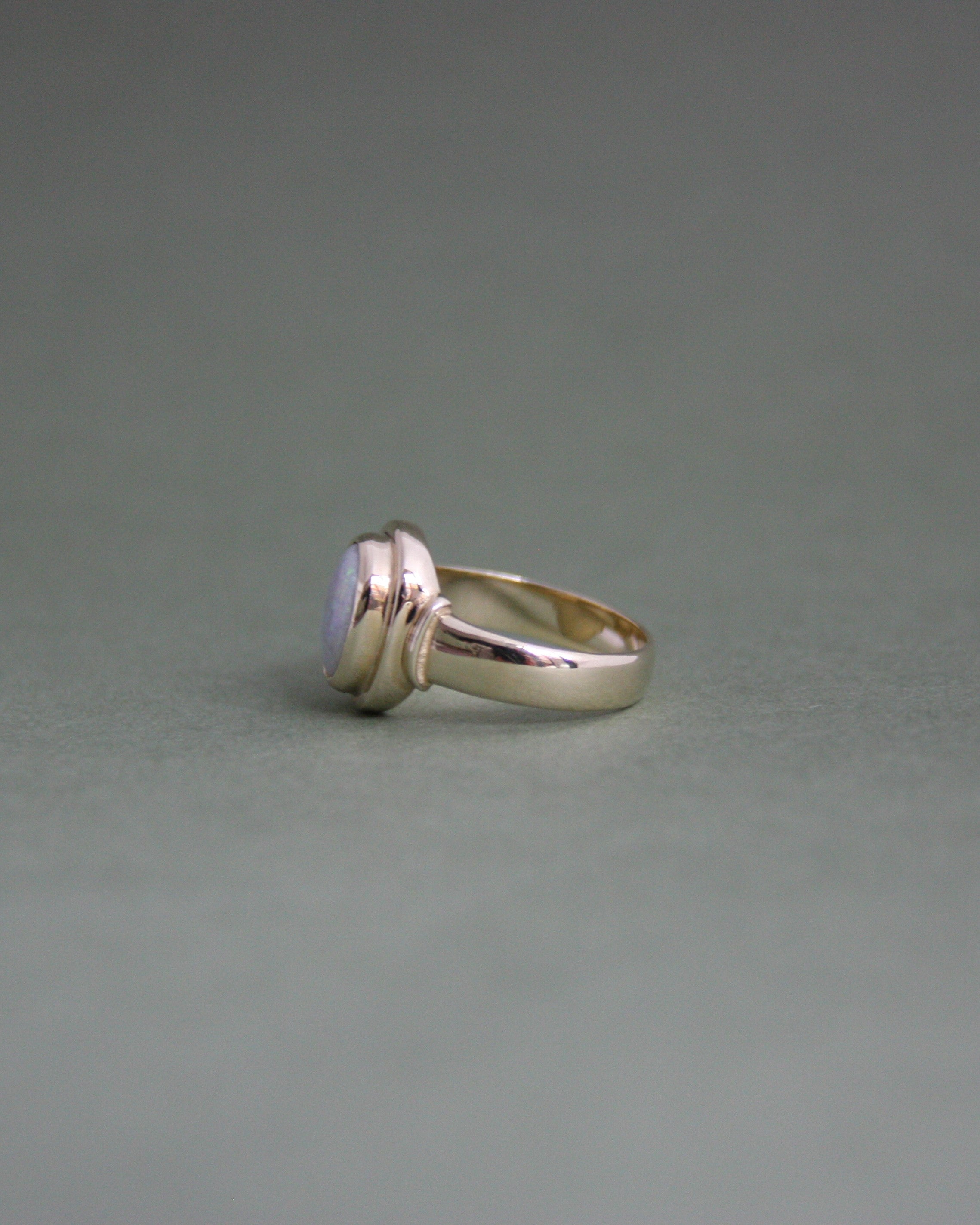 Junpier Gold & Opal Ring N