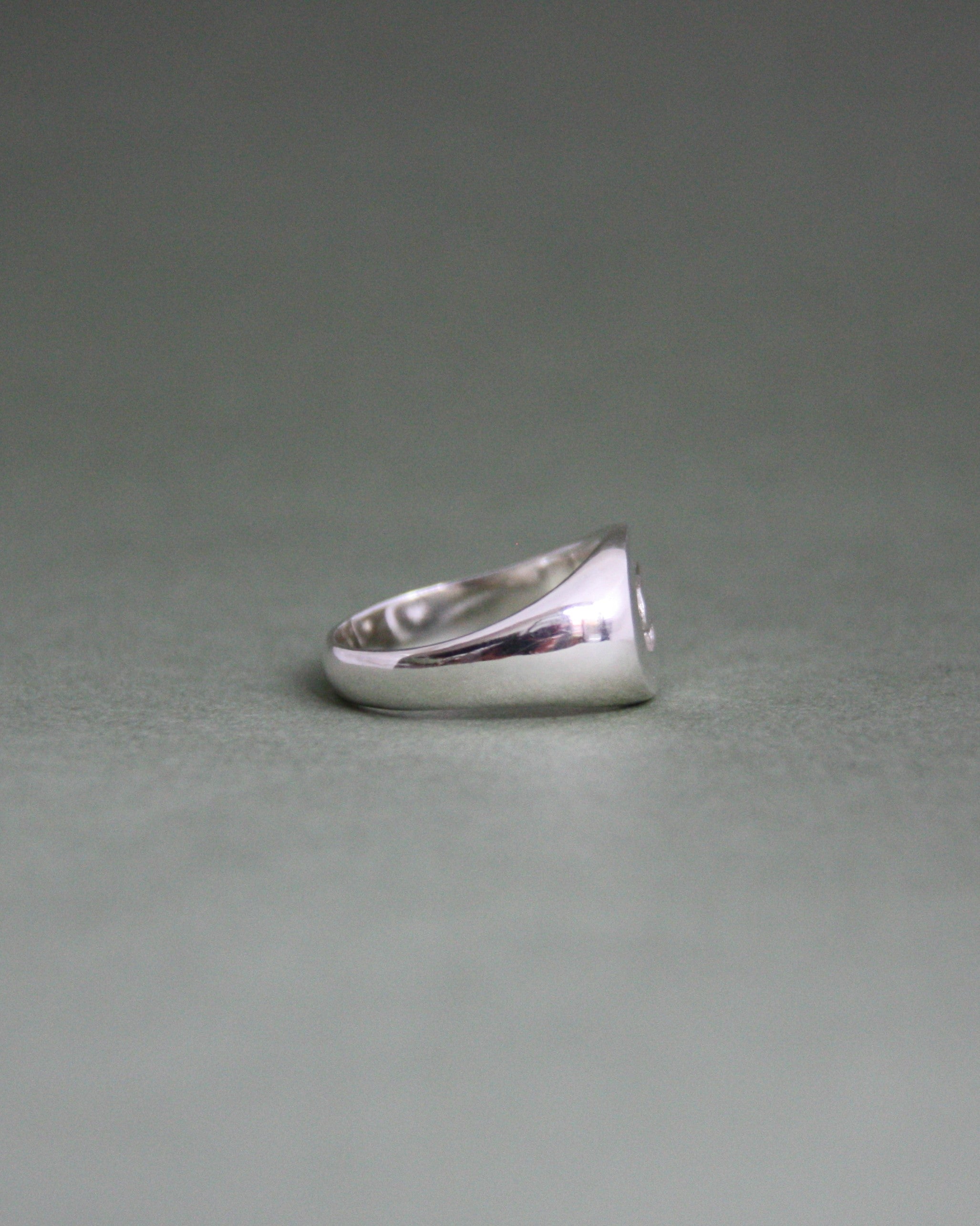 Spiral Signet Q