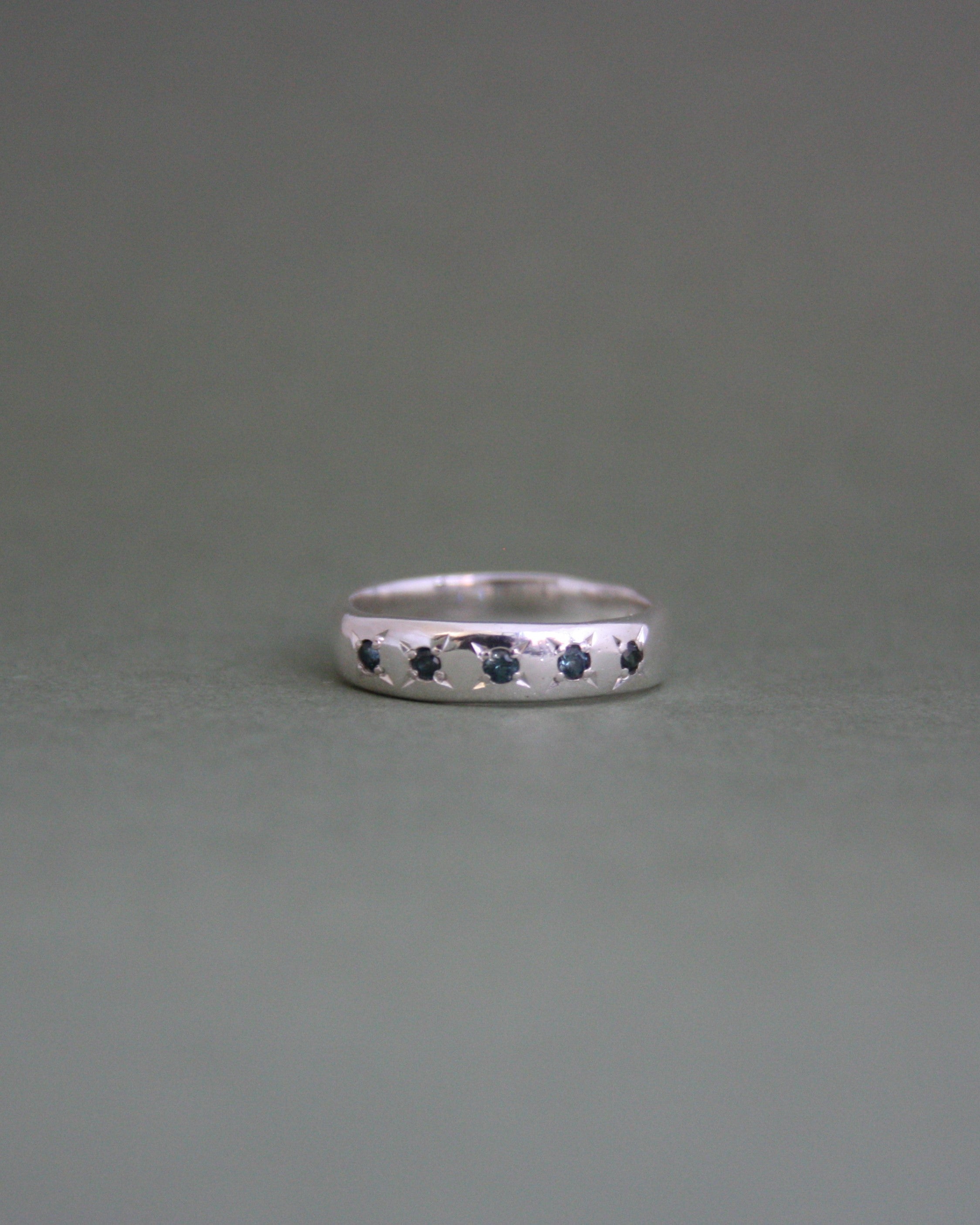 Parti Sapphires Stacker Q