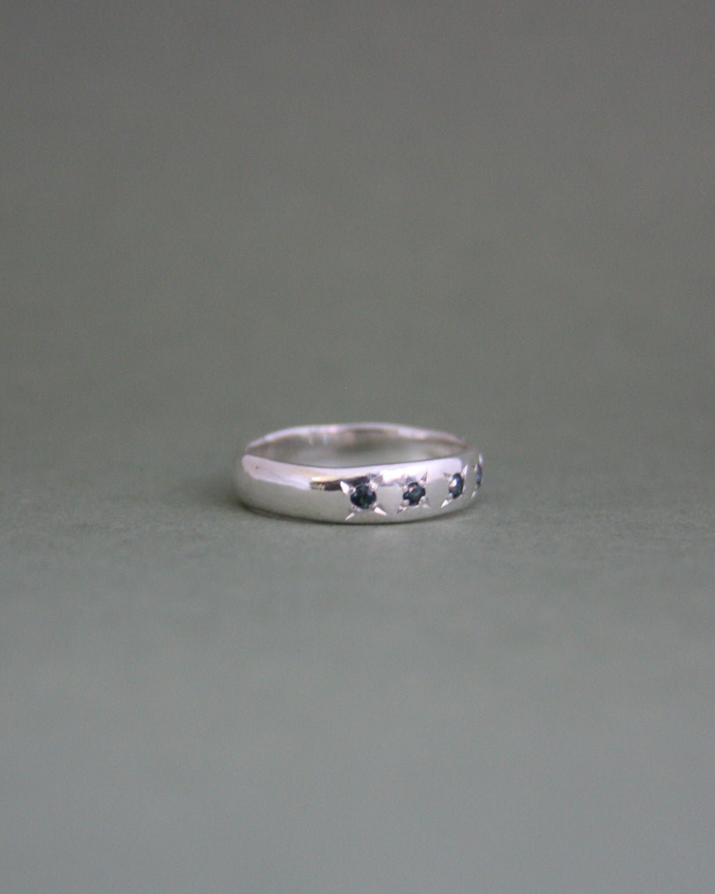 Parti Sapphires Stacker Q