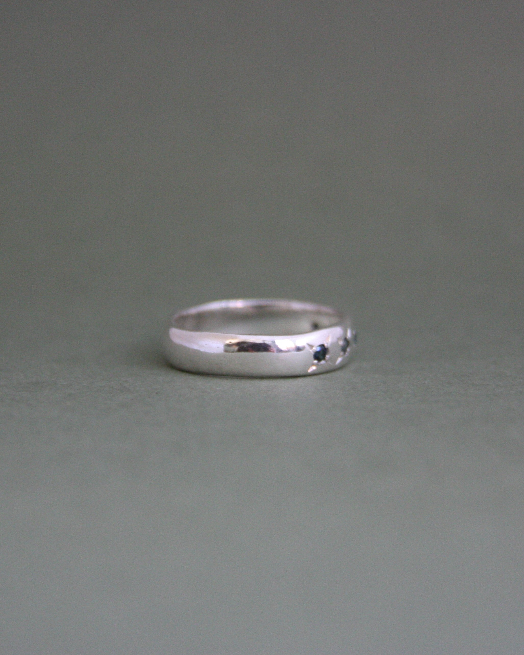 Parti Sapphires Stacker Q