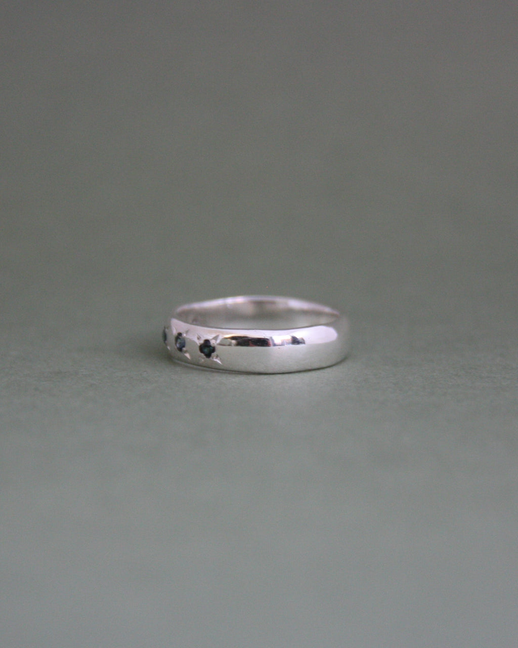 Parti Sapphires Stacker Q