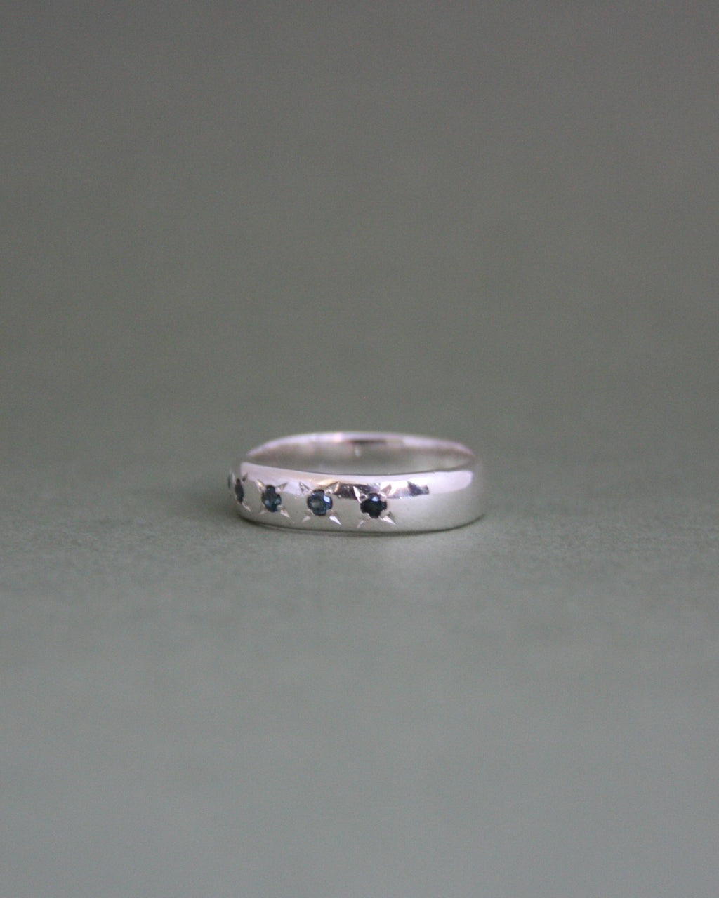 Parti Sapphires Stacker Q
