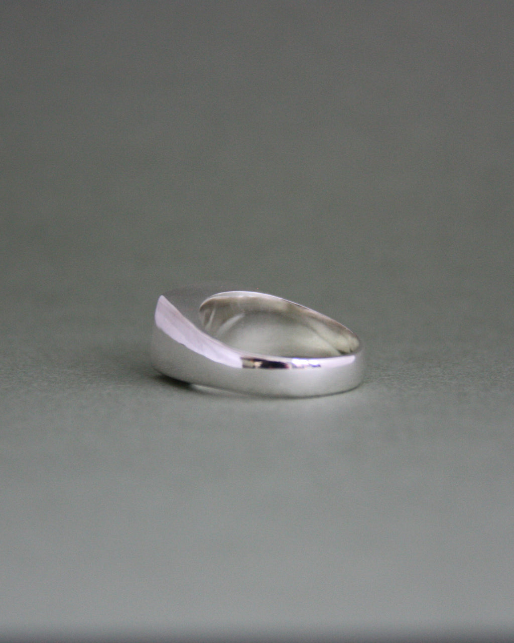 Garnet Signet Q