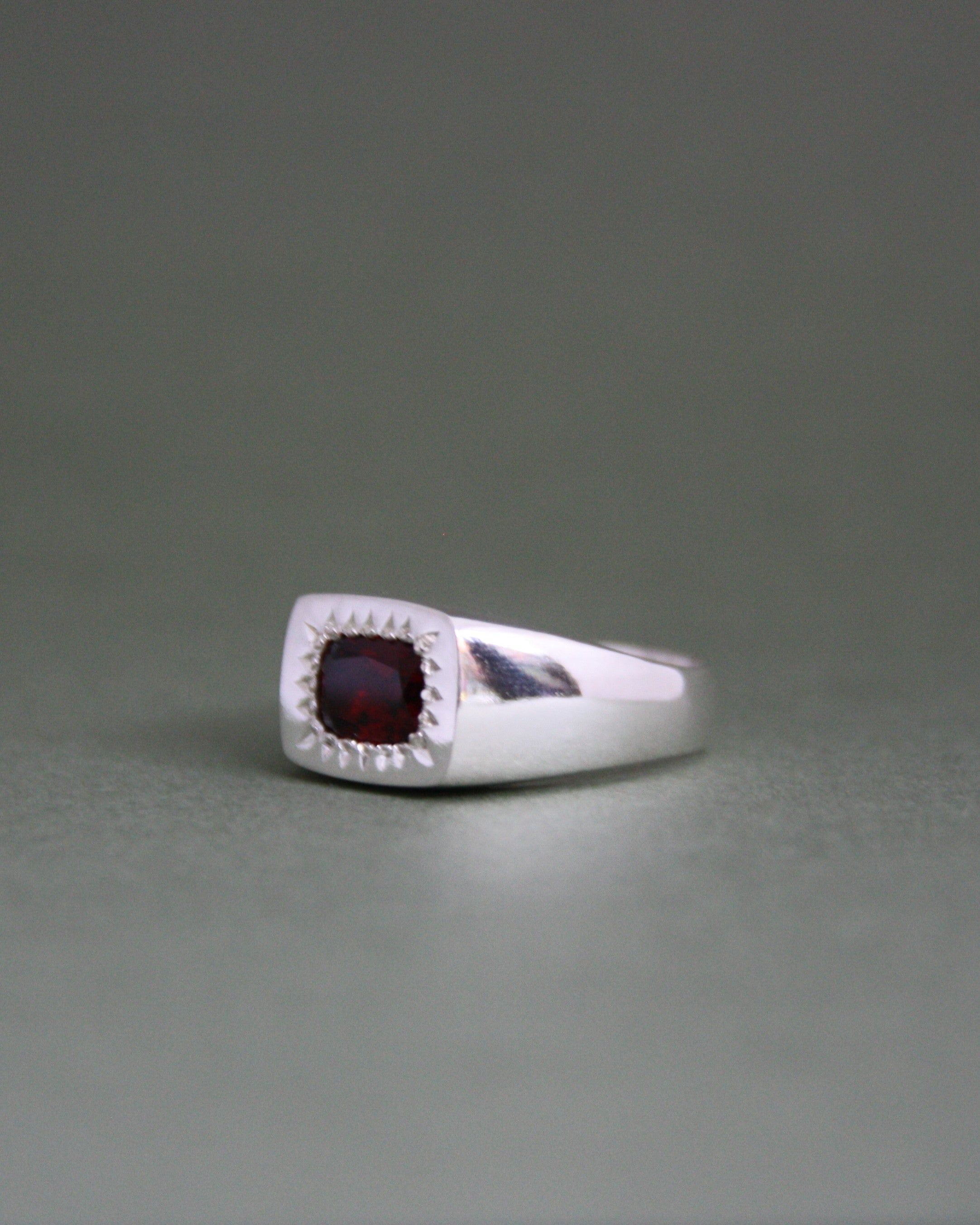 Garnet Signet Q