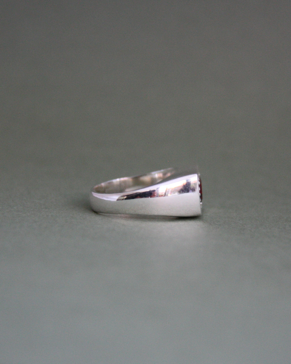 Garnet Signet Q