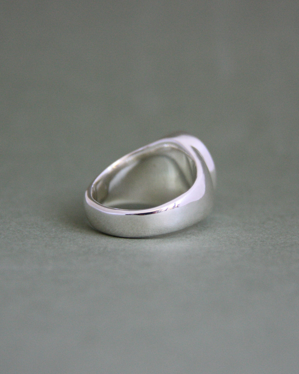 Sundial Ring Q 1/2