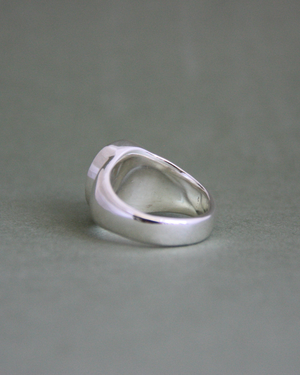 Sundial Ring Q 1/2