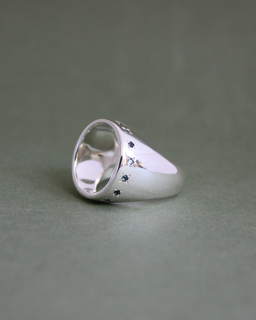 Hollow Ring S 1/2