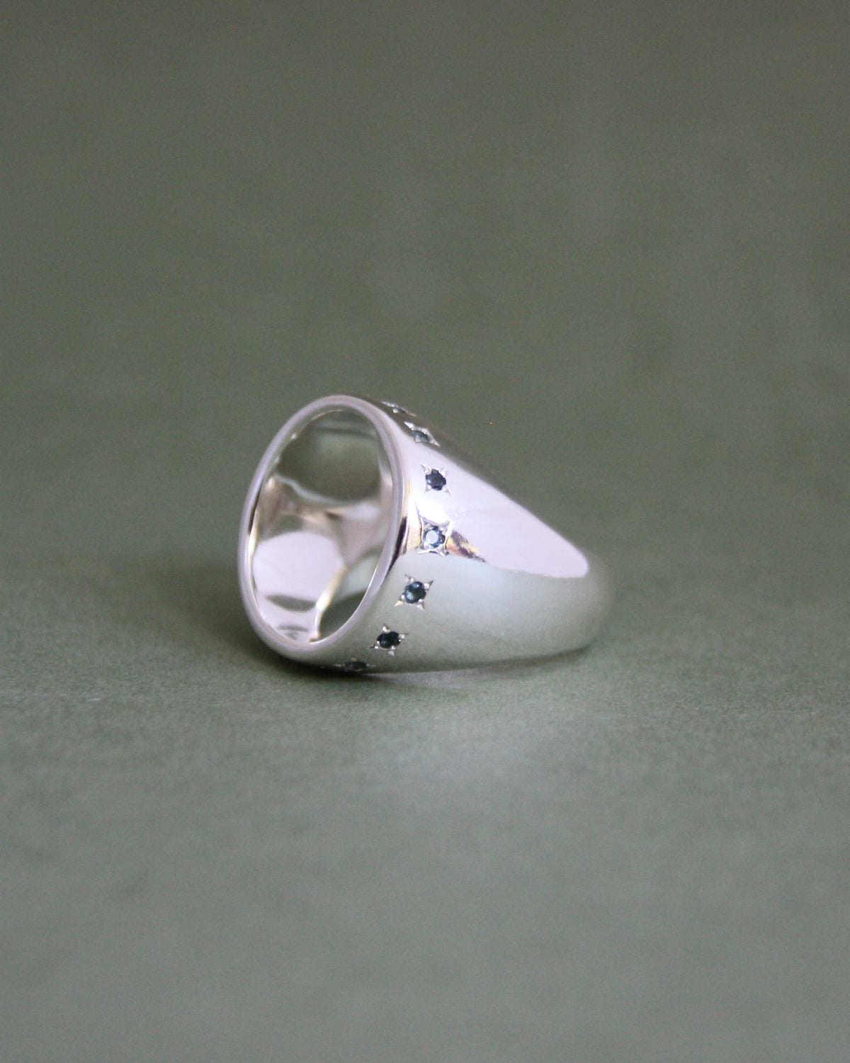 Hollow Ring S 1/2