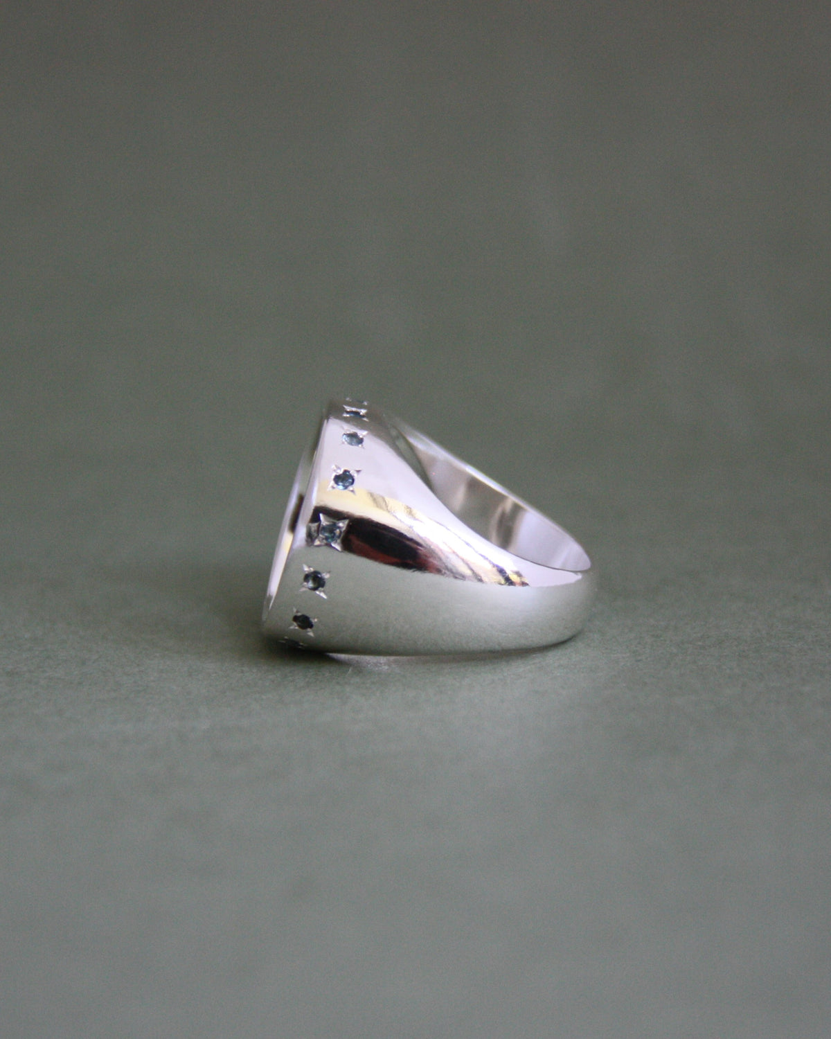 Hollow Ring S 1/2
