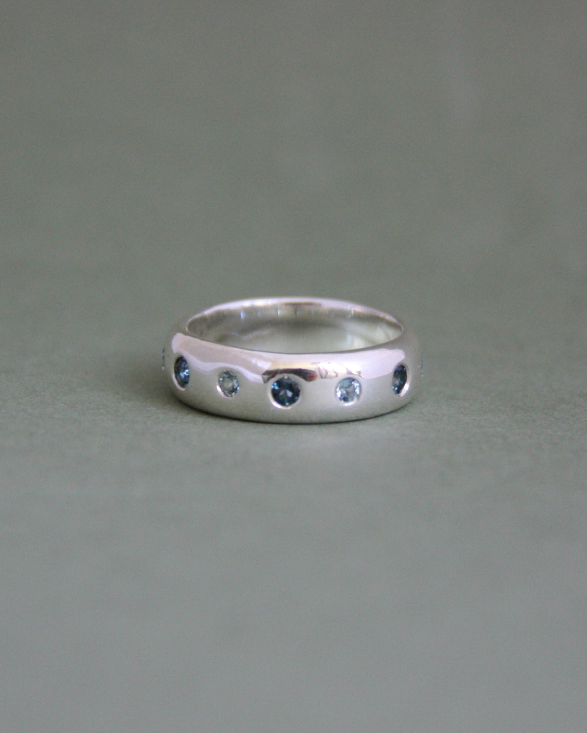 UFO Ring Blue Topaz U