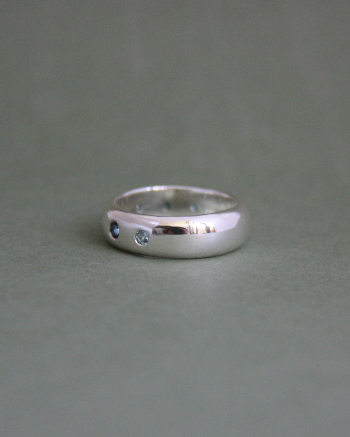 UFO Ring Blue Topaz U