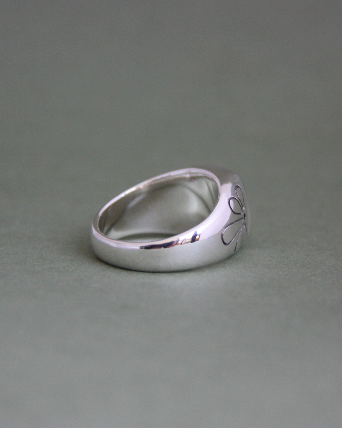 Bloom Ring Kyanite U