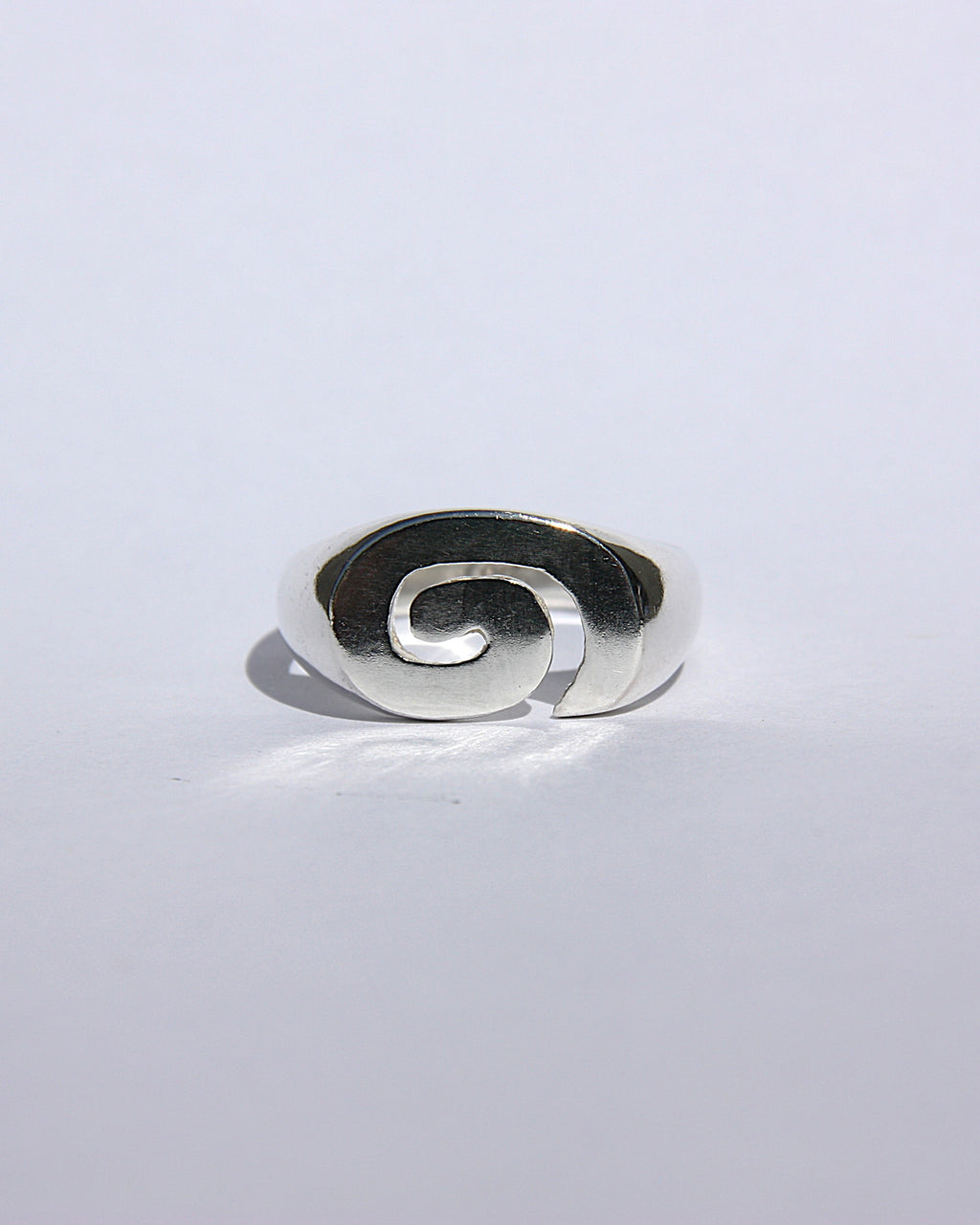 Spiral Signet Ring T
