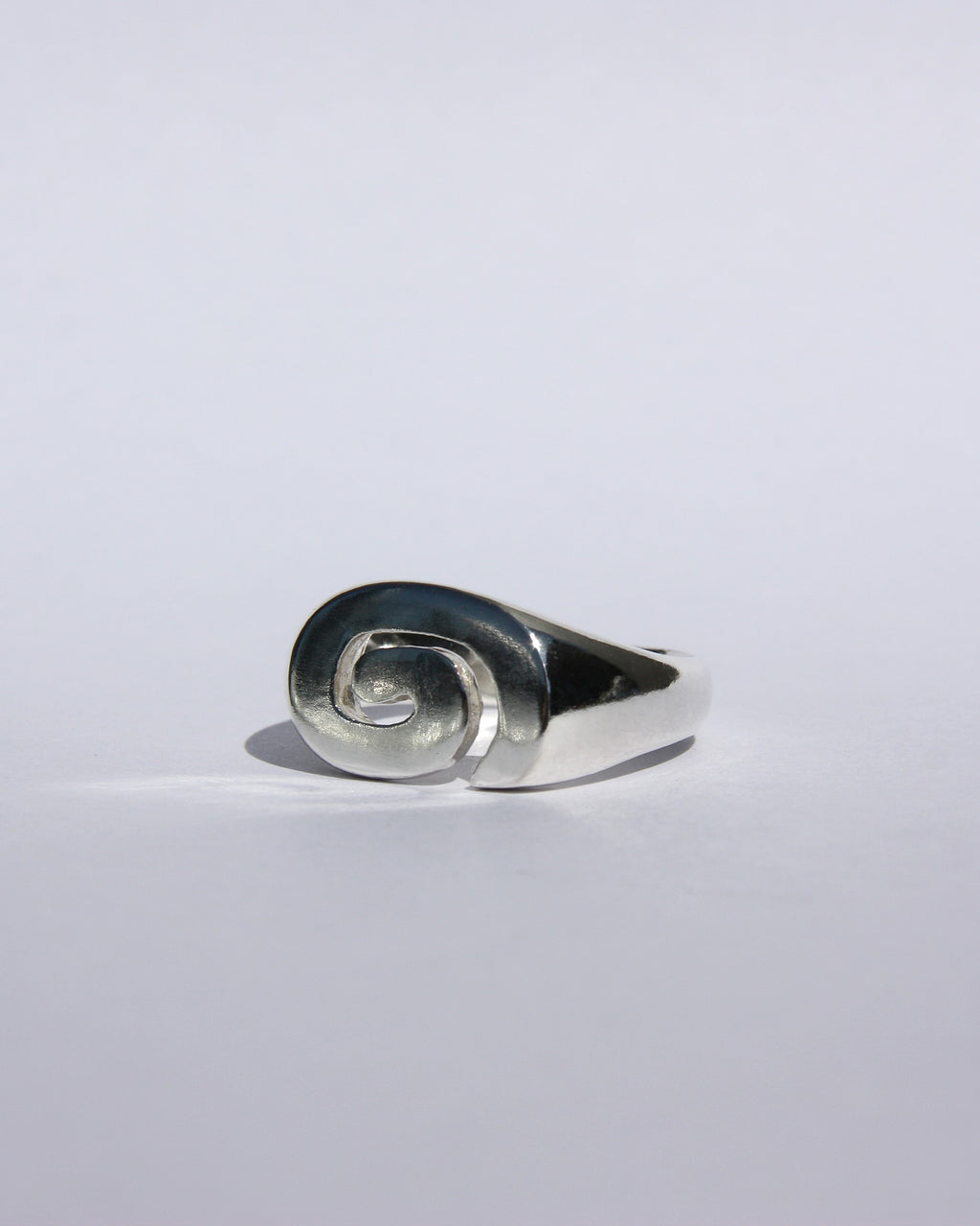 Spiral Signet Ring T