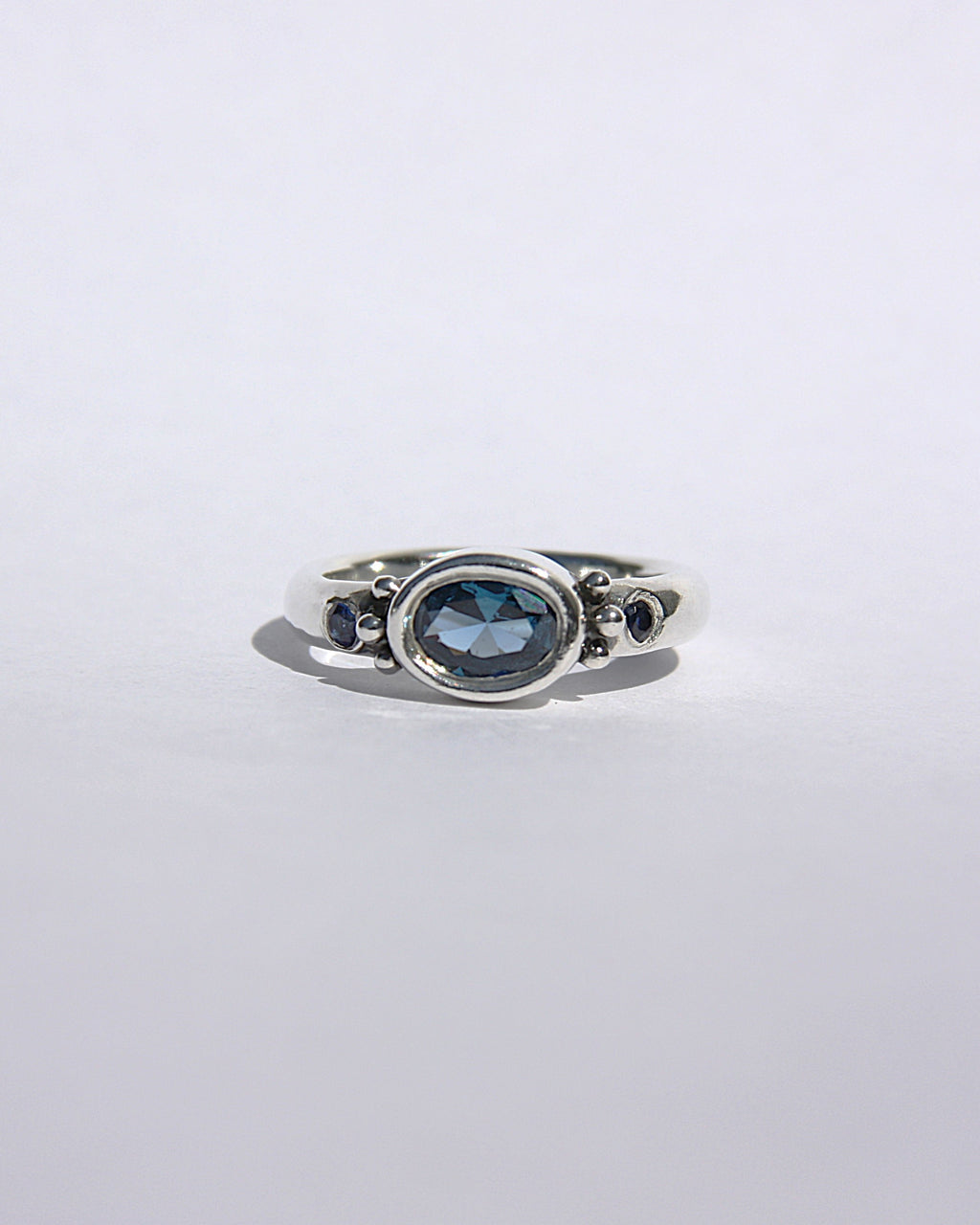 Dainty Blue Ring I 1/2