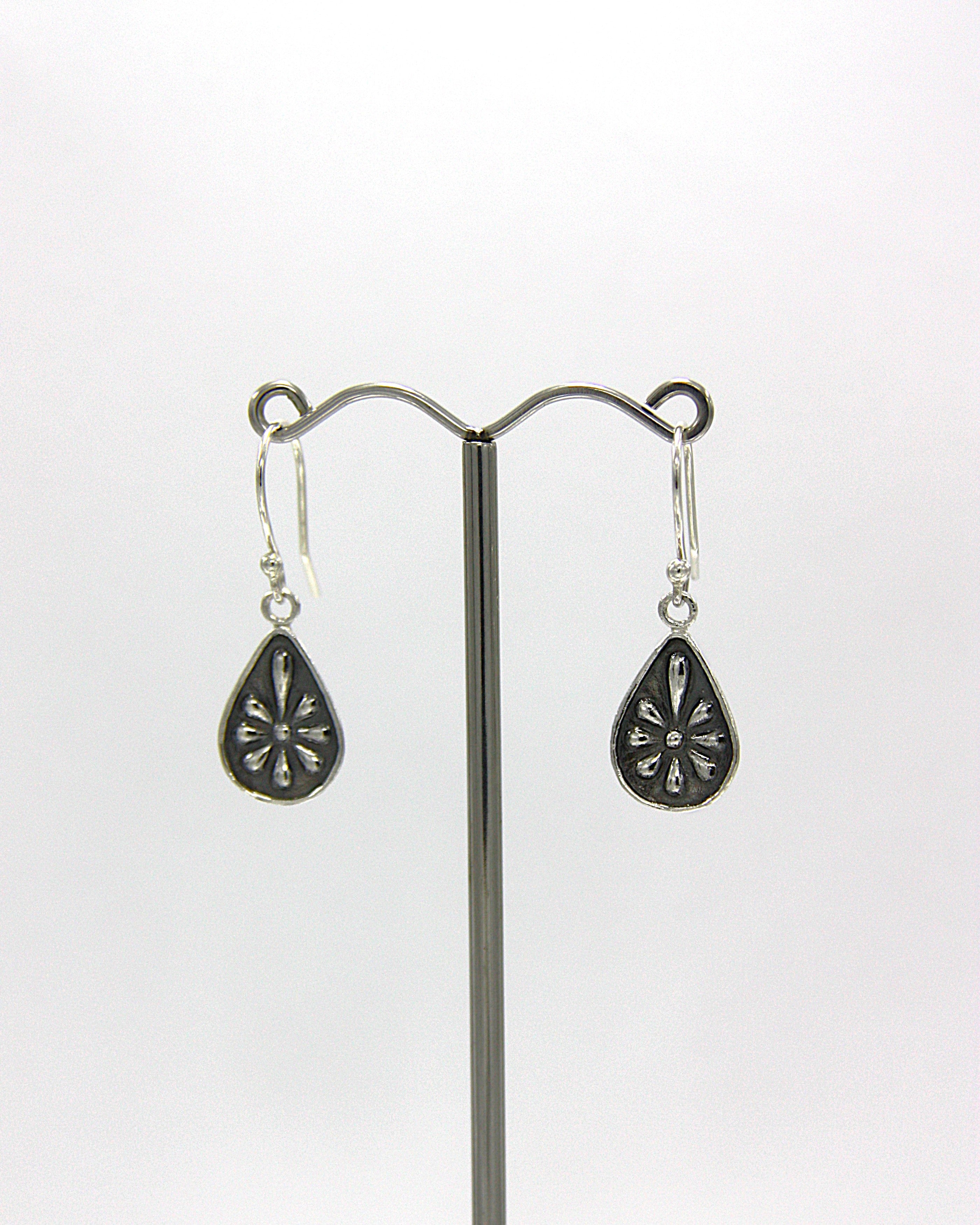 Flower Droplet Earrings