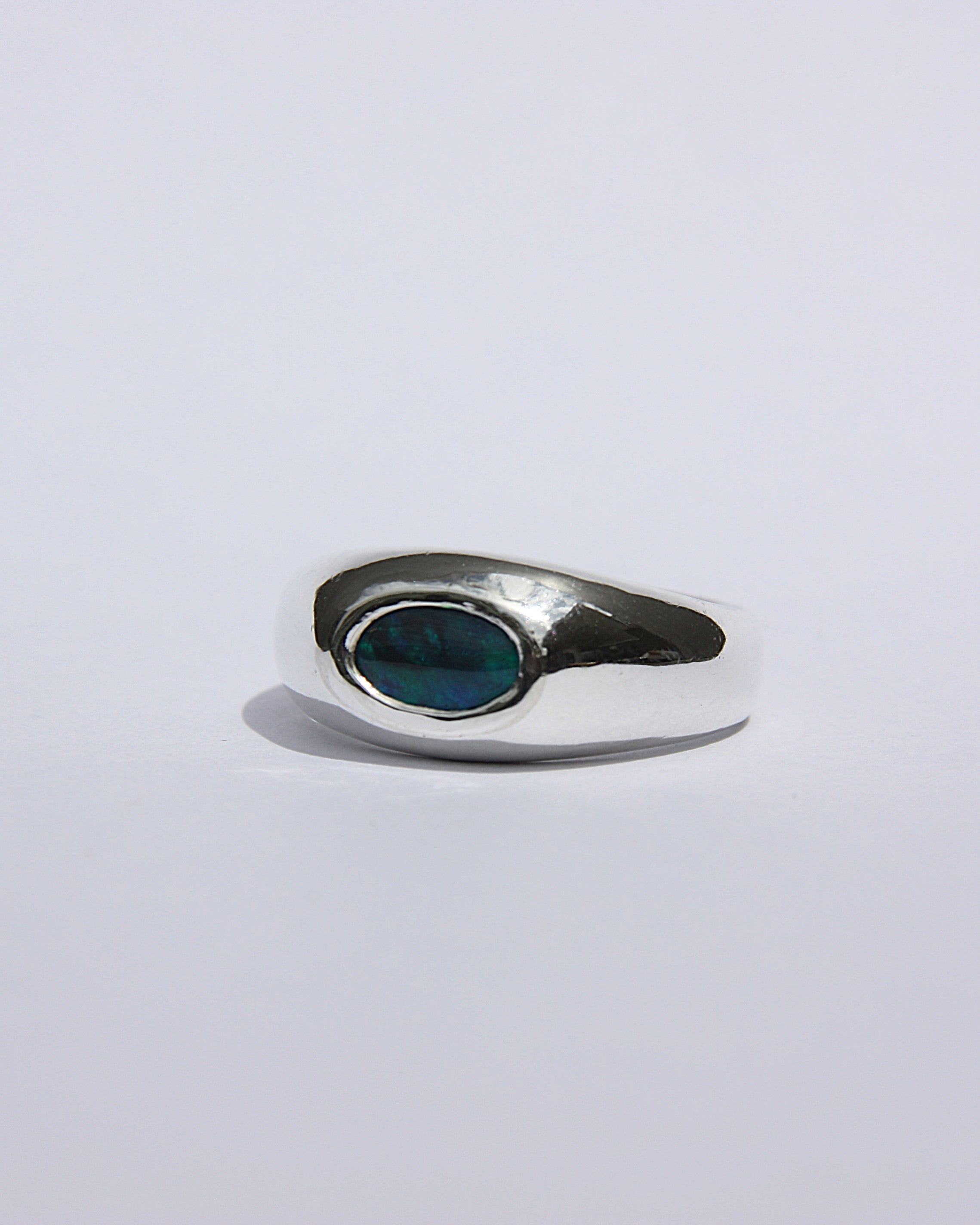 Plain Opal Ring V 1/2