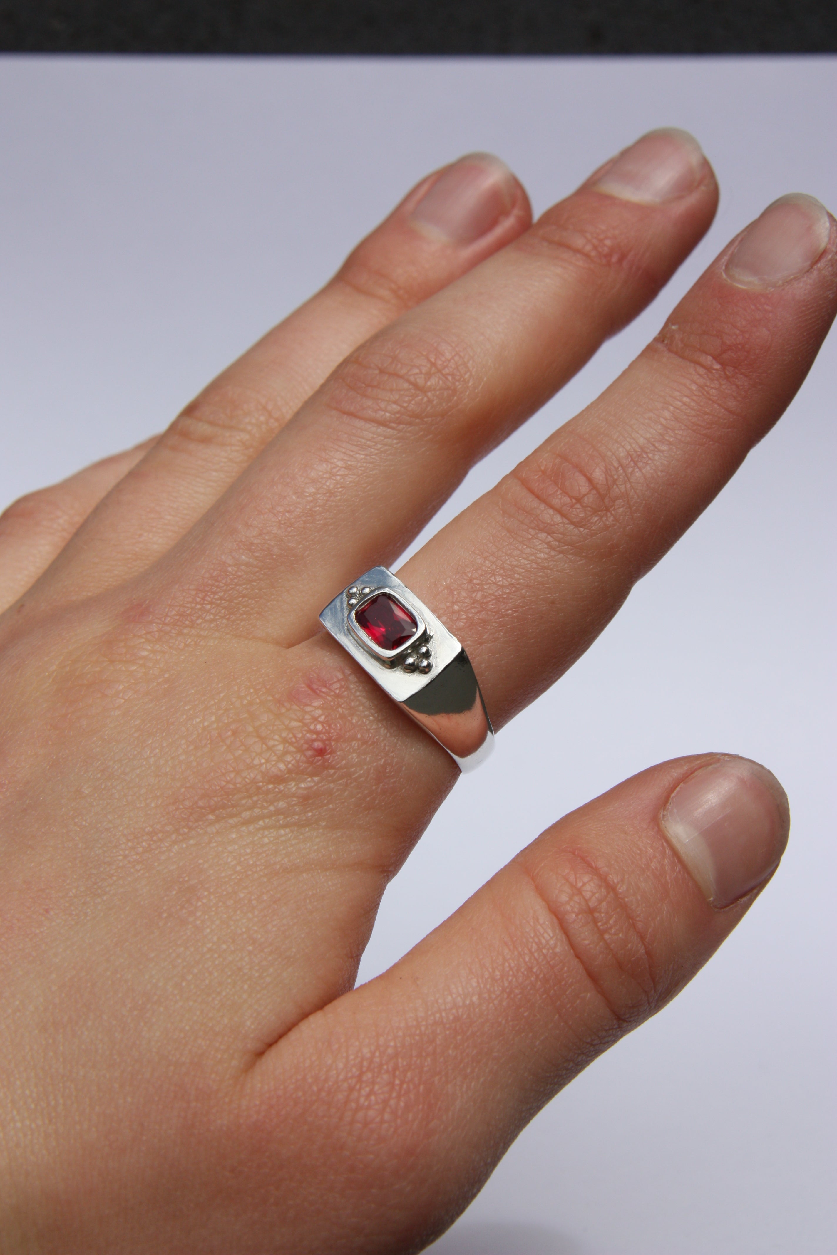 Chilli Ring Ruby U 1/2