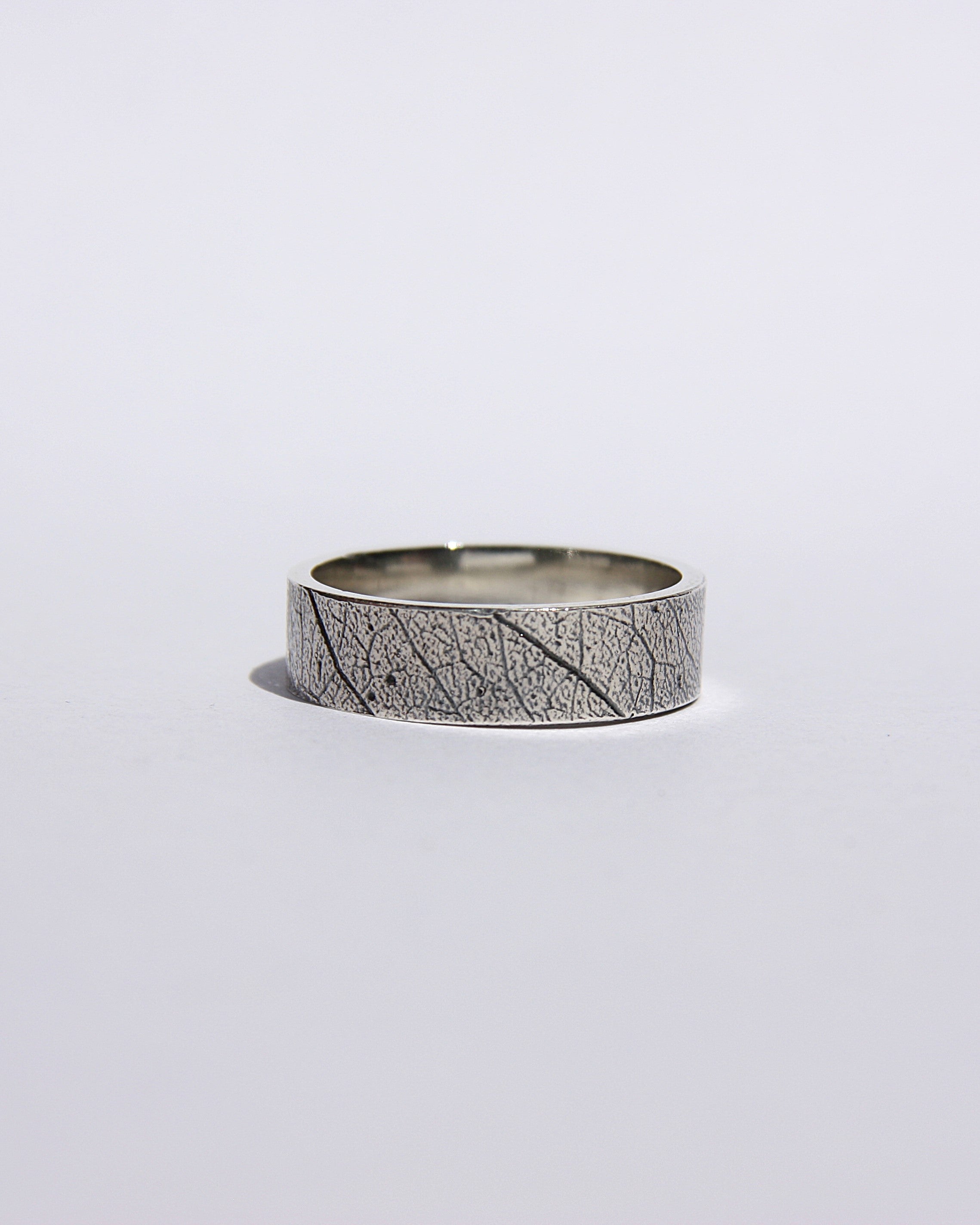 Gum Leaf Imprinted Ring L