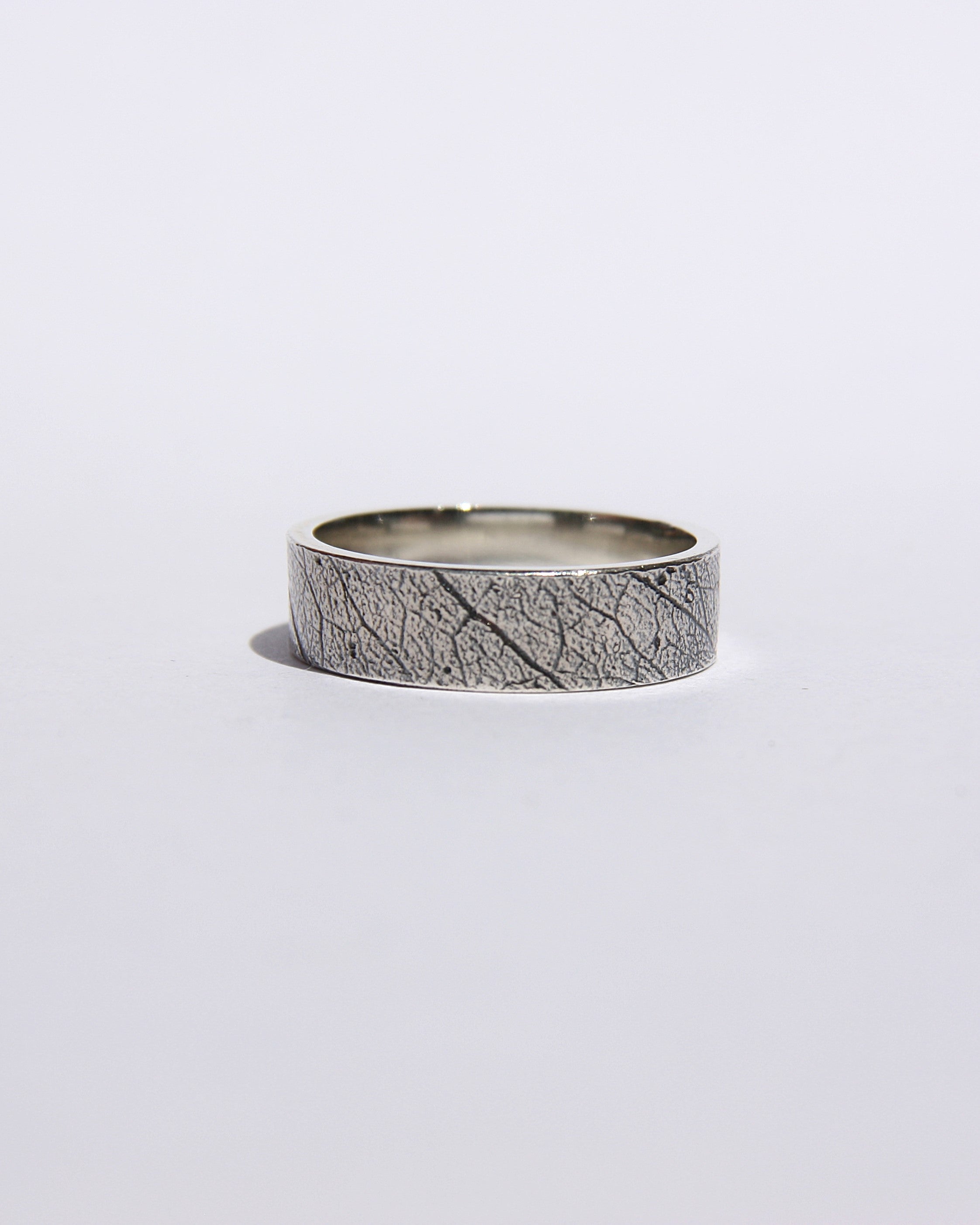 Gum Leaf Imprinted Ring L