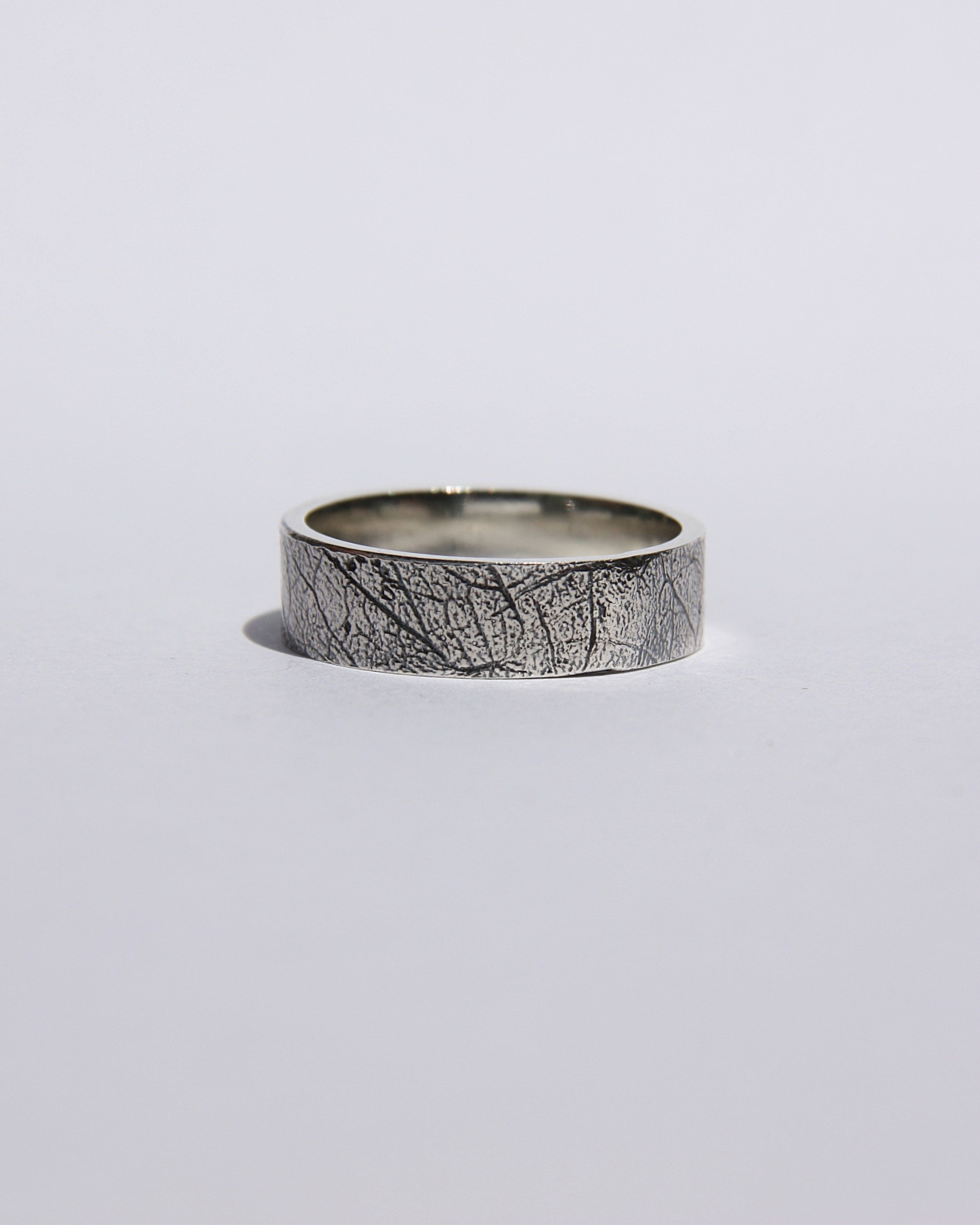 Gum Leaf Imprinted Ring L