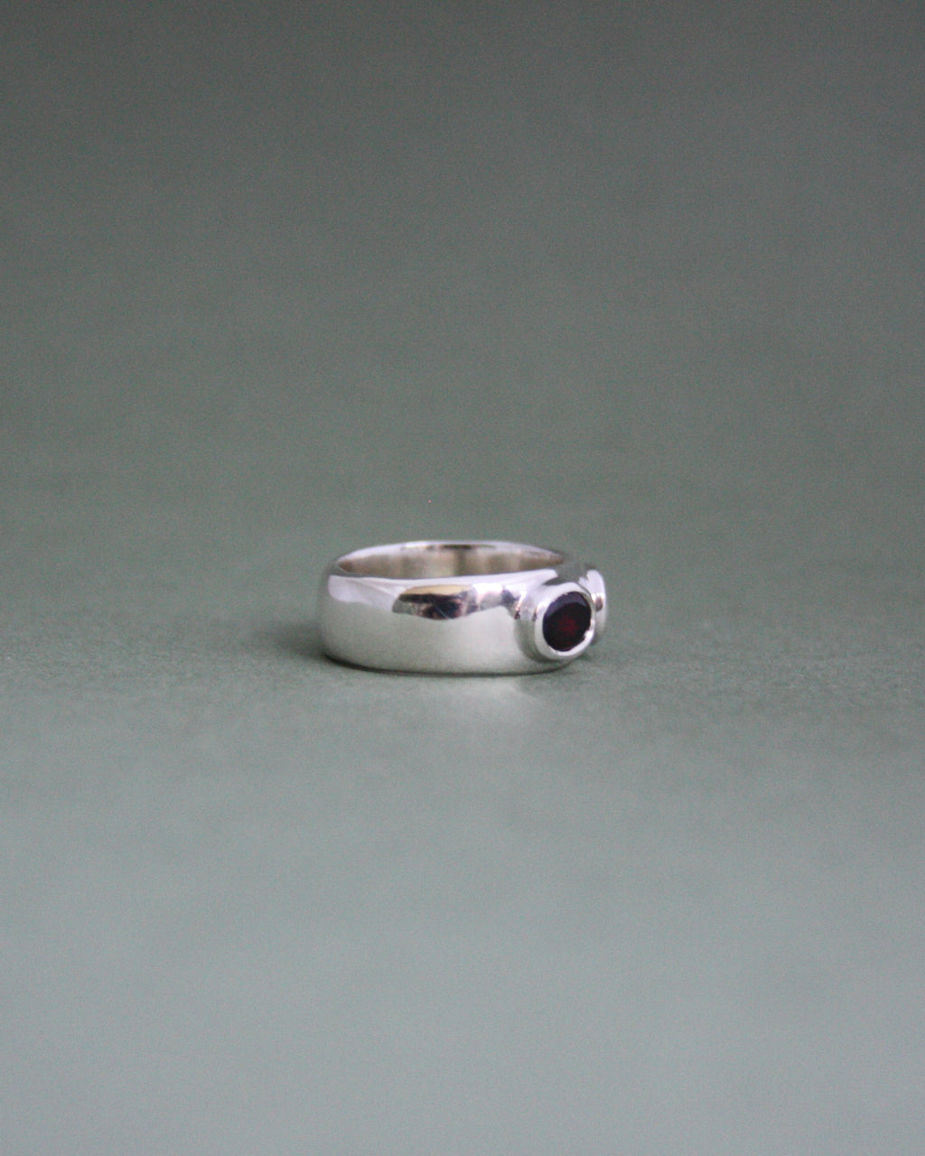 Third Eye Garnets Ring O 1/2
